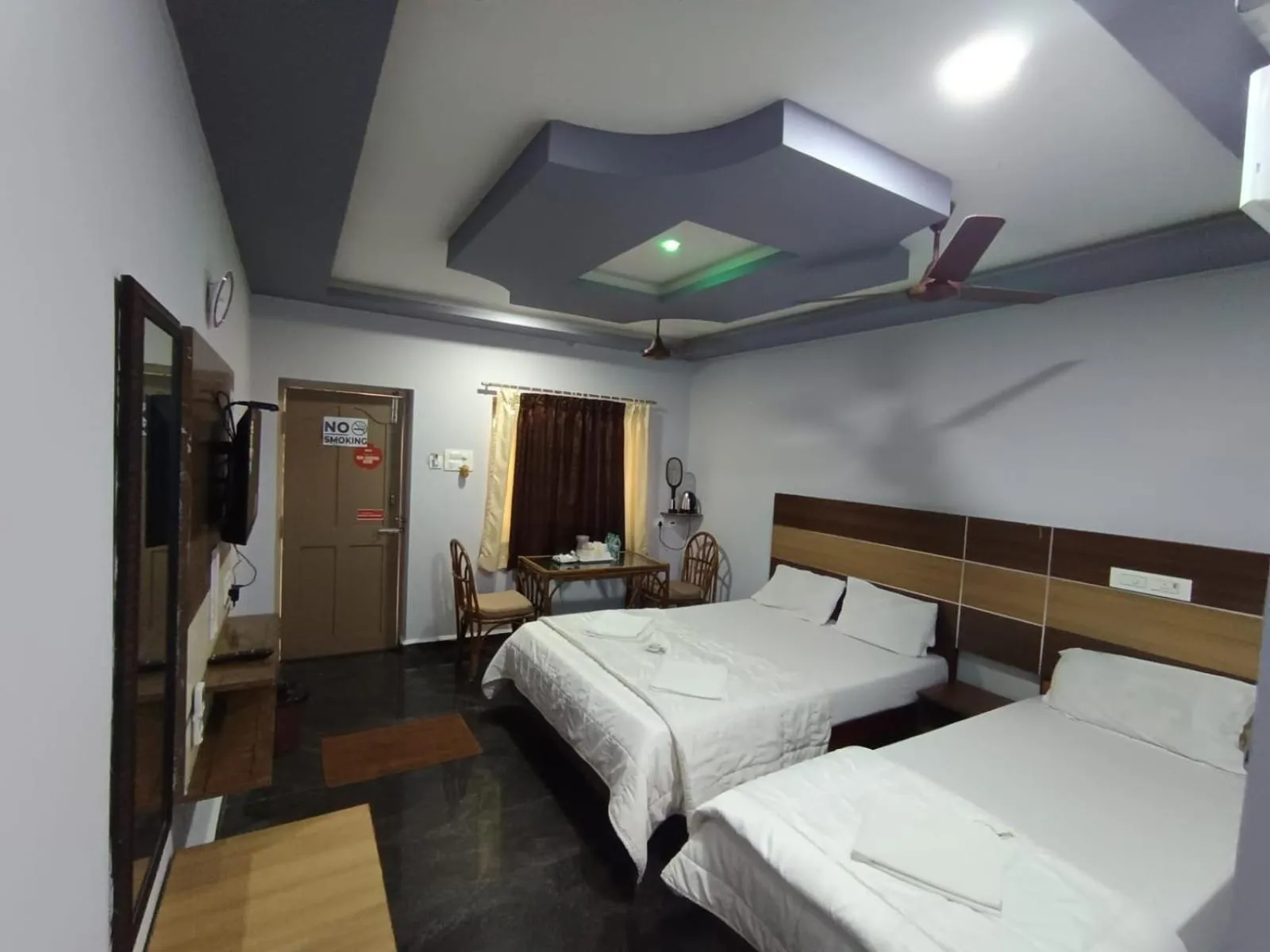 Bed in Sri Murugan Beach Paradise Hotel