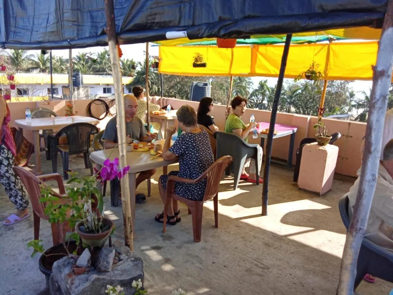 Restaurant/places to eat in Sri Murugan Beach Paradise Hotel