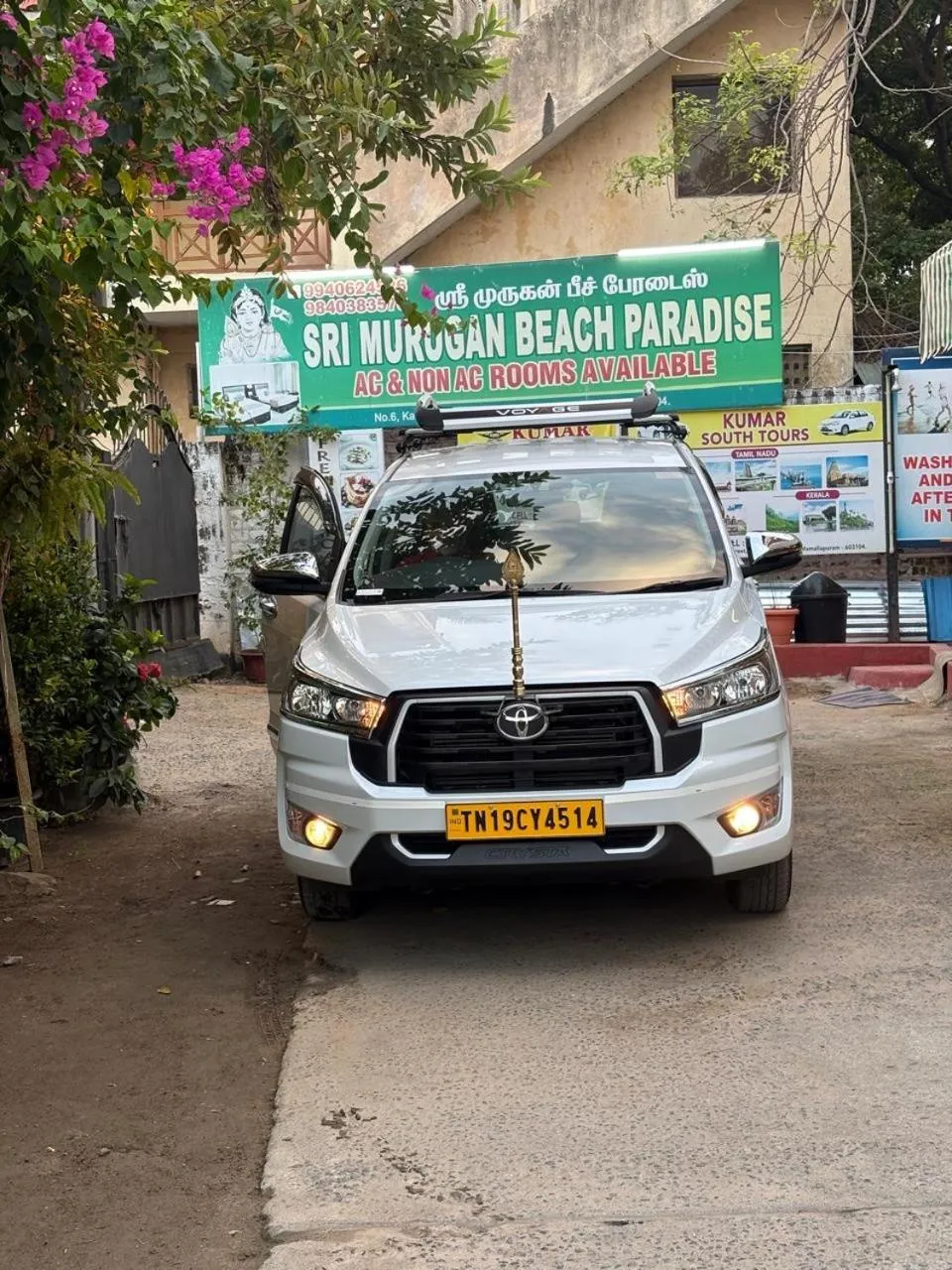 Sri Murugan Beach Paradise Hotel