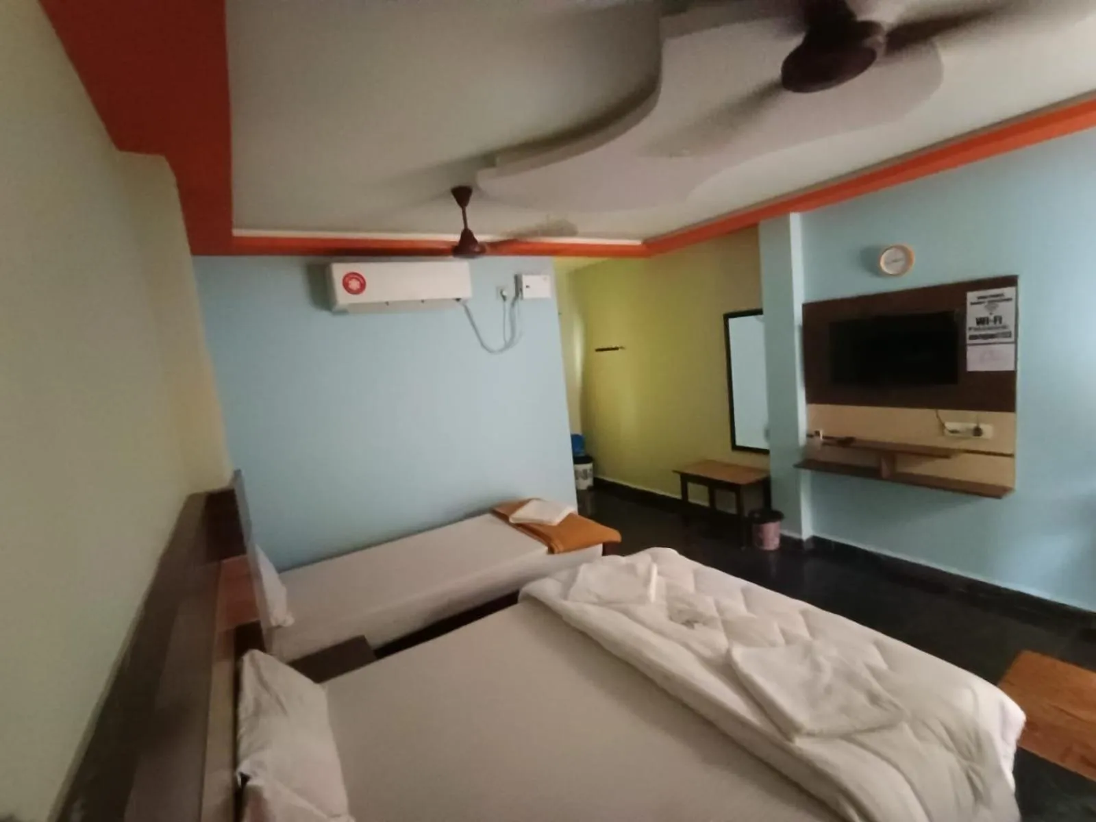 Bed in Sri Murugan Beach Paradise Hotel