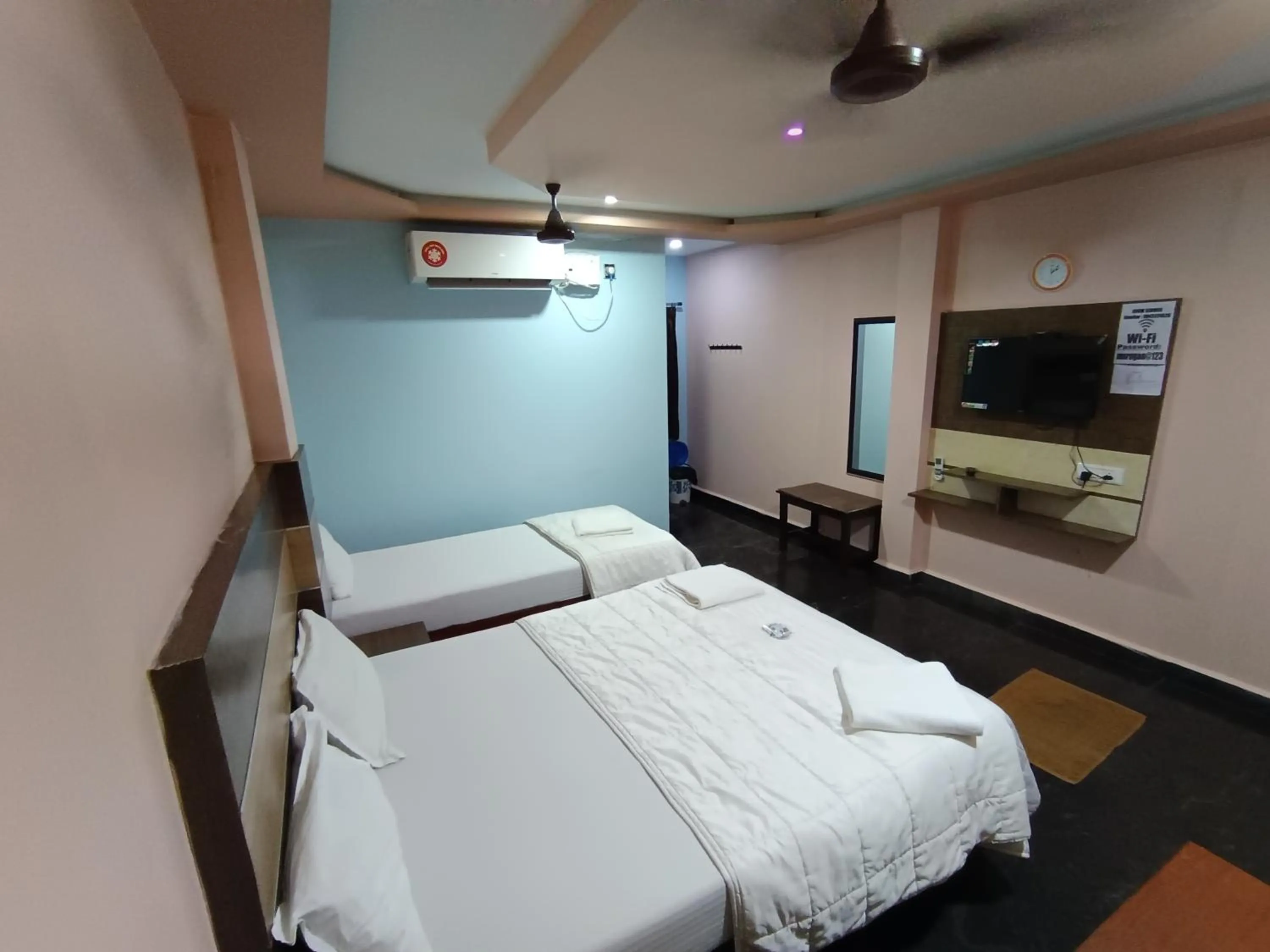 Bedroom, Bed in Sri Murugan Beach Paradise Hotel