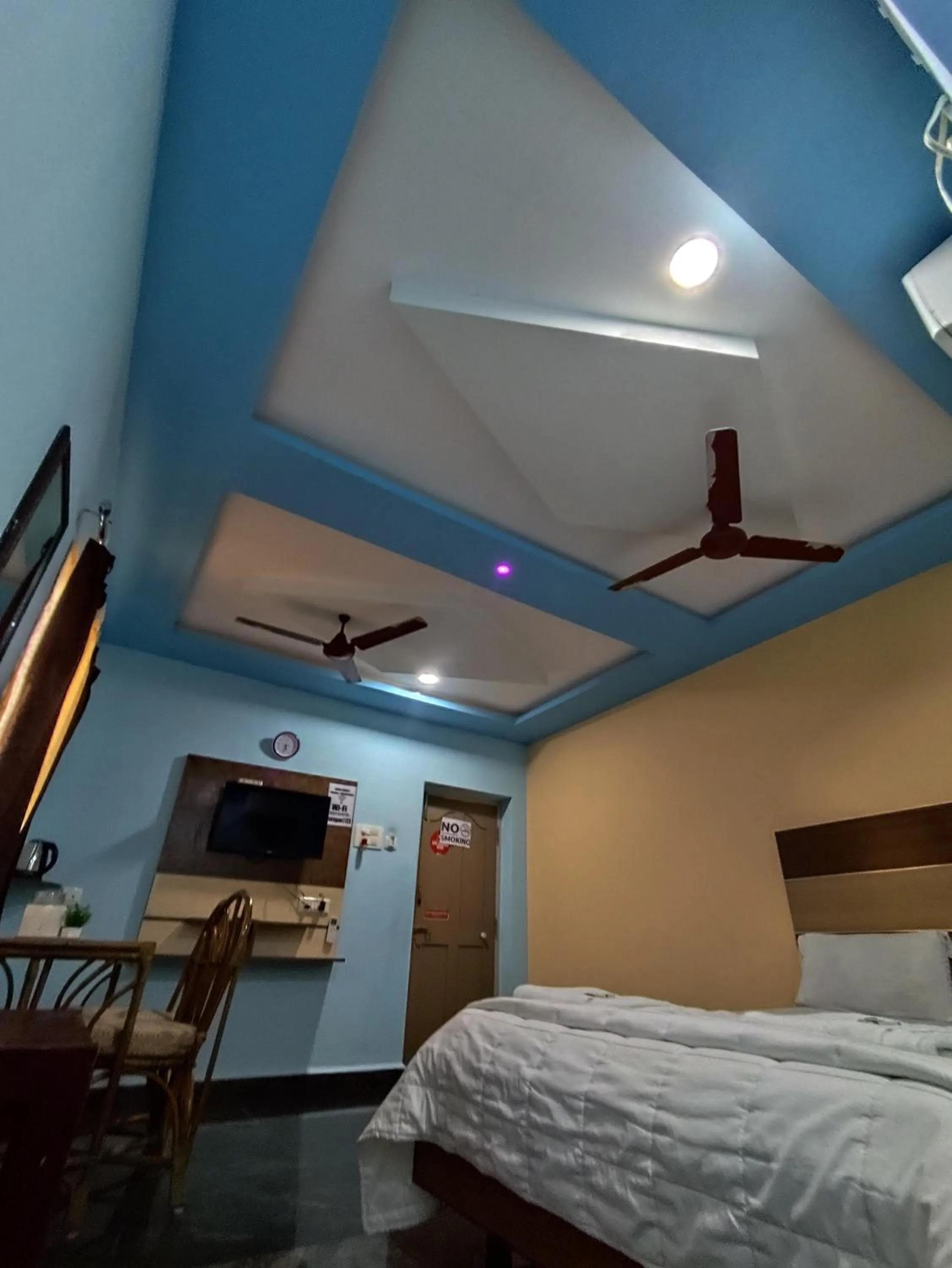 Bed in Sri Murugan Beach Paradise Hotel