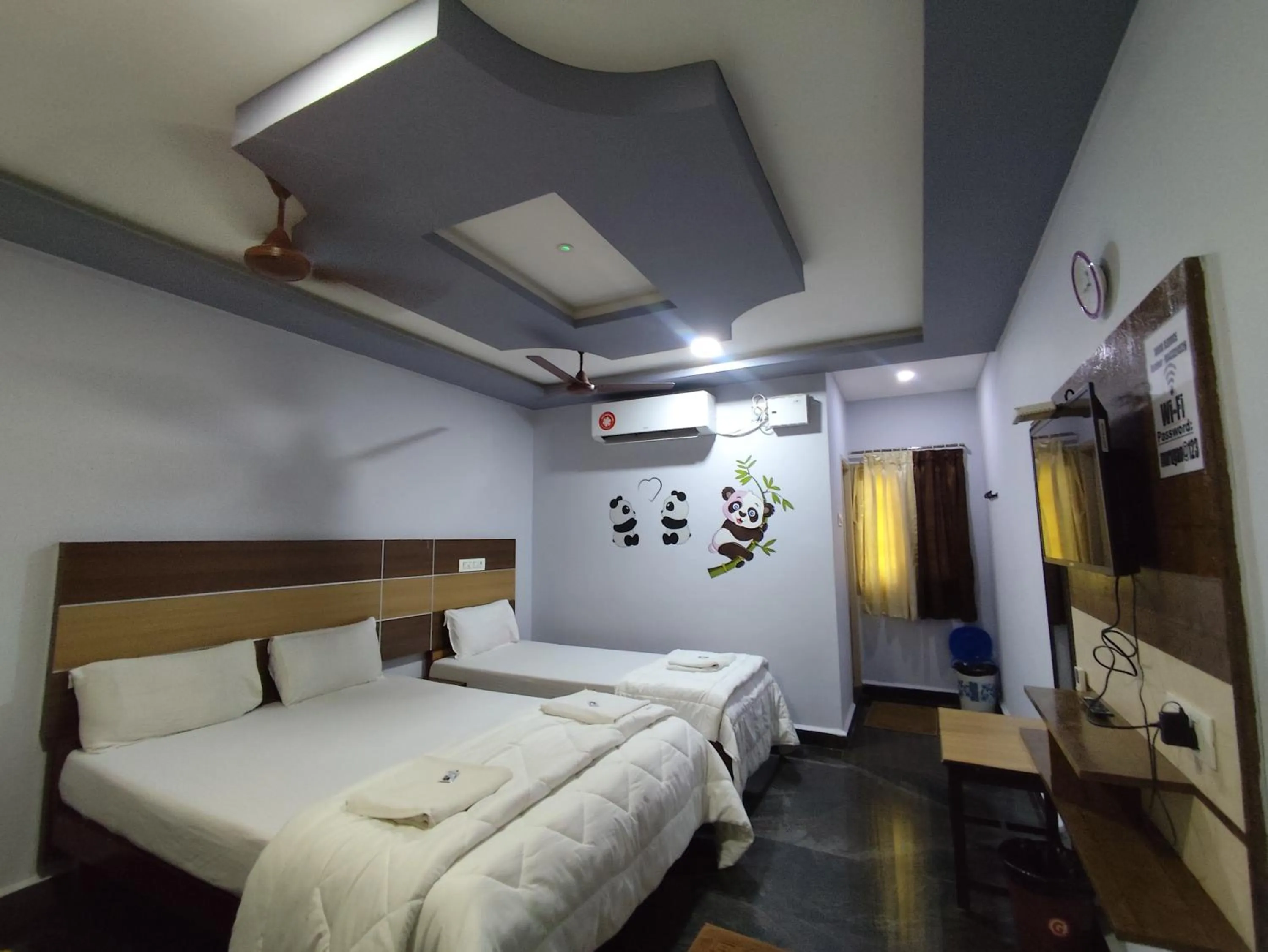 Bedroom, Bed in Sri Murugan Beach Paradise Hotel