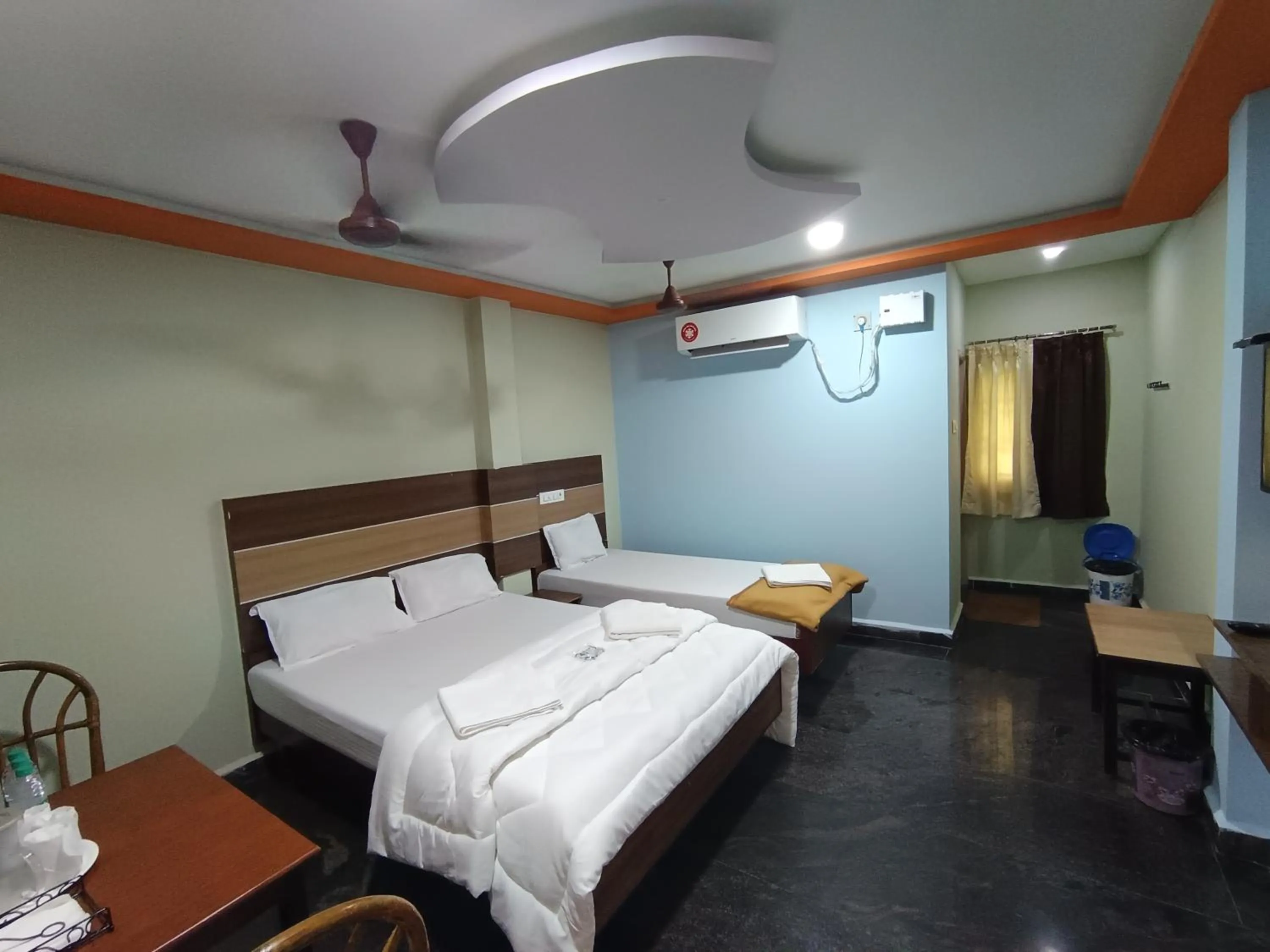 Bed in Sri Murugan Beach Paradise Hotel