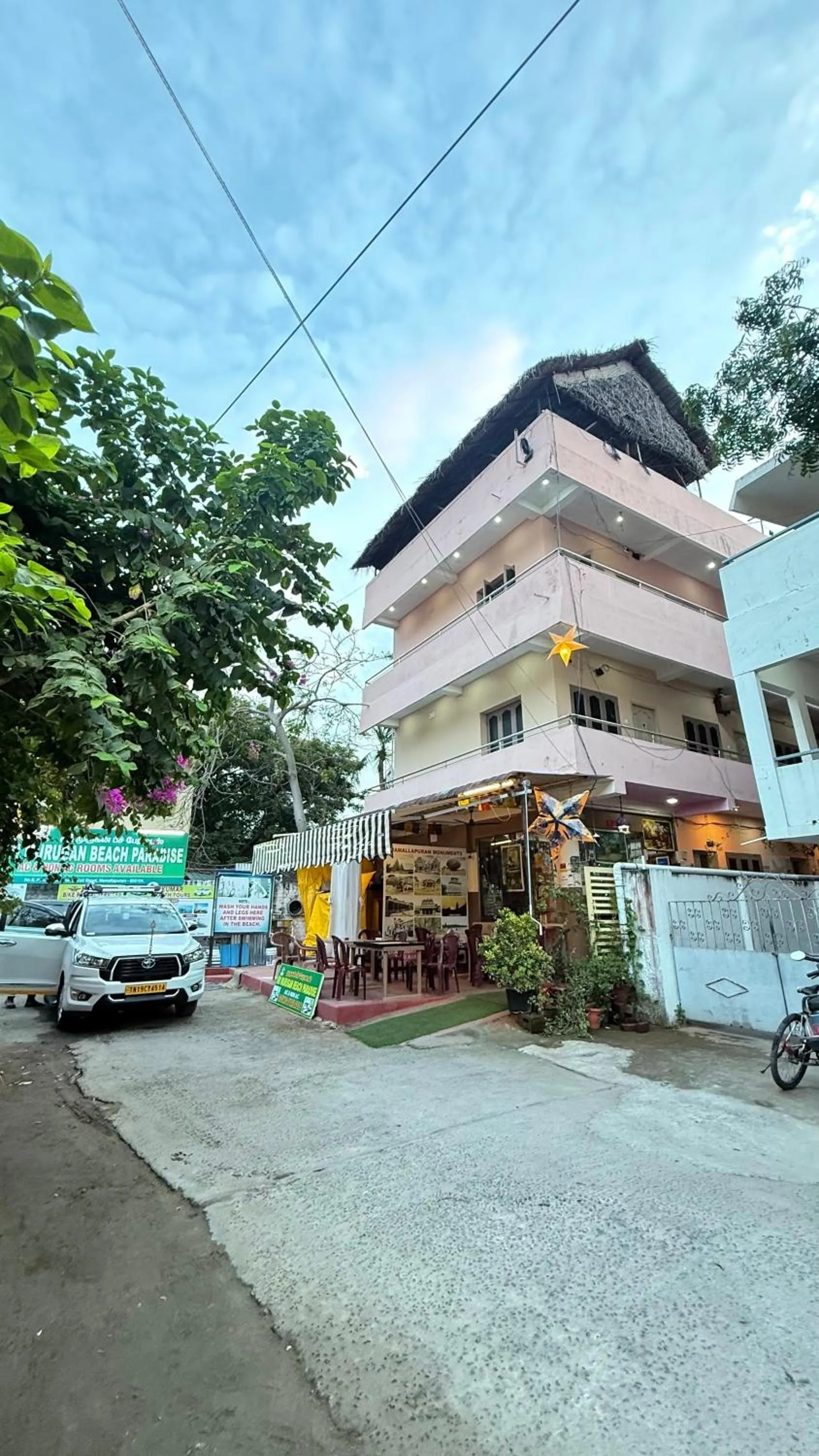 Sri Murugan Beach Paradise Hotel