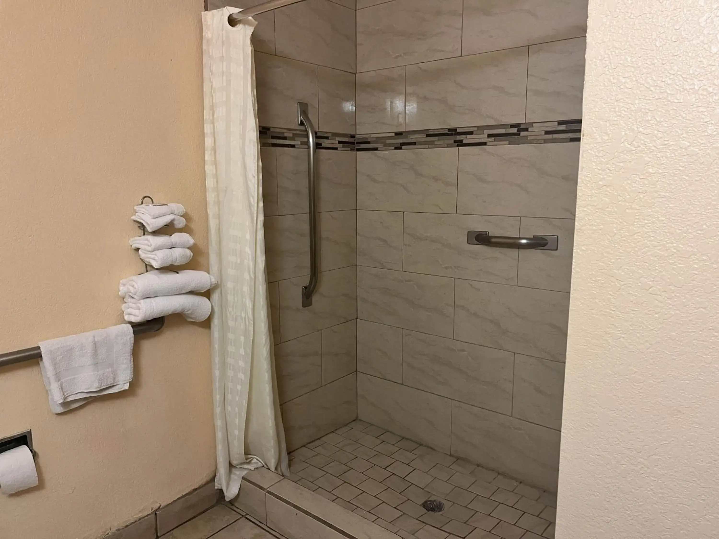 King Room - single occupancy - Disability Access - Non-Smoking in Super 8 by Wyndham Deming NM King Room - single occupancy - Disability Access - Non-Smoking in Super 8 by Wyndham Deming NM