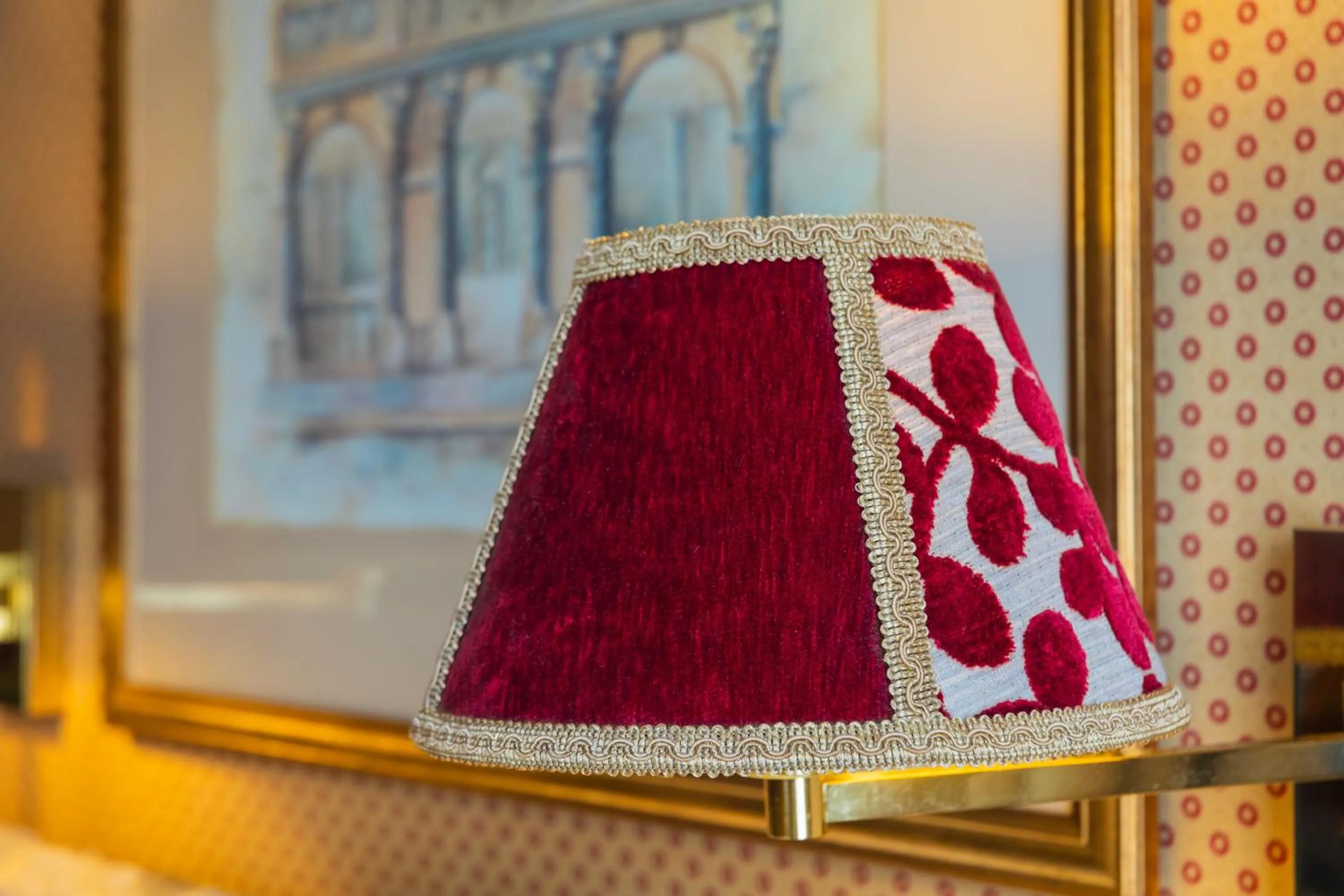 Decorative detail in London Lodge Hotel