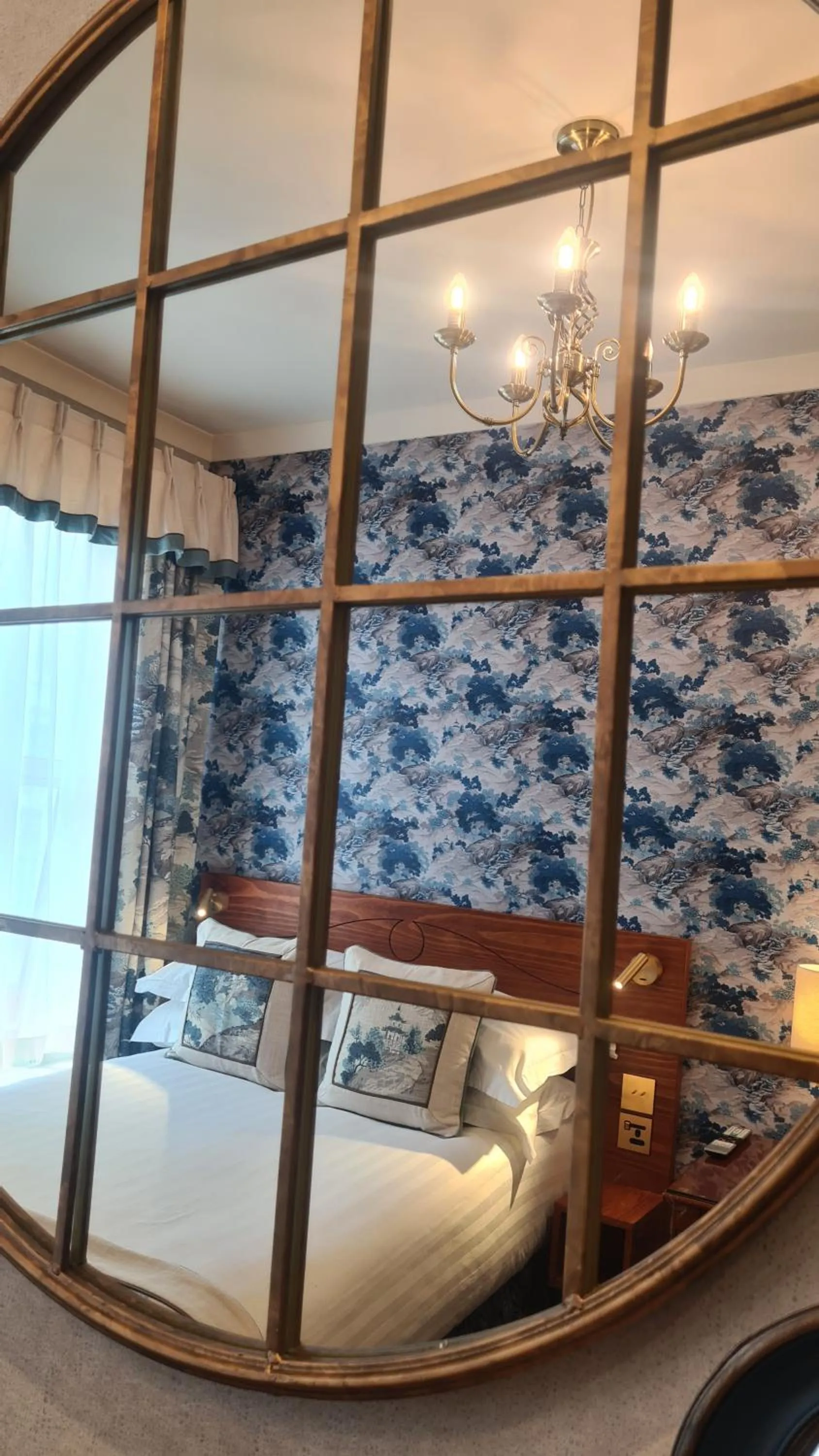 Bedroom, Bed in London Lodge Hotel