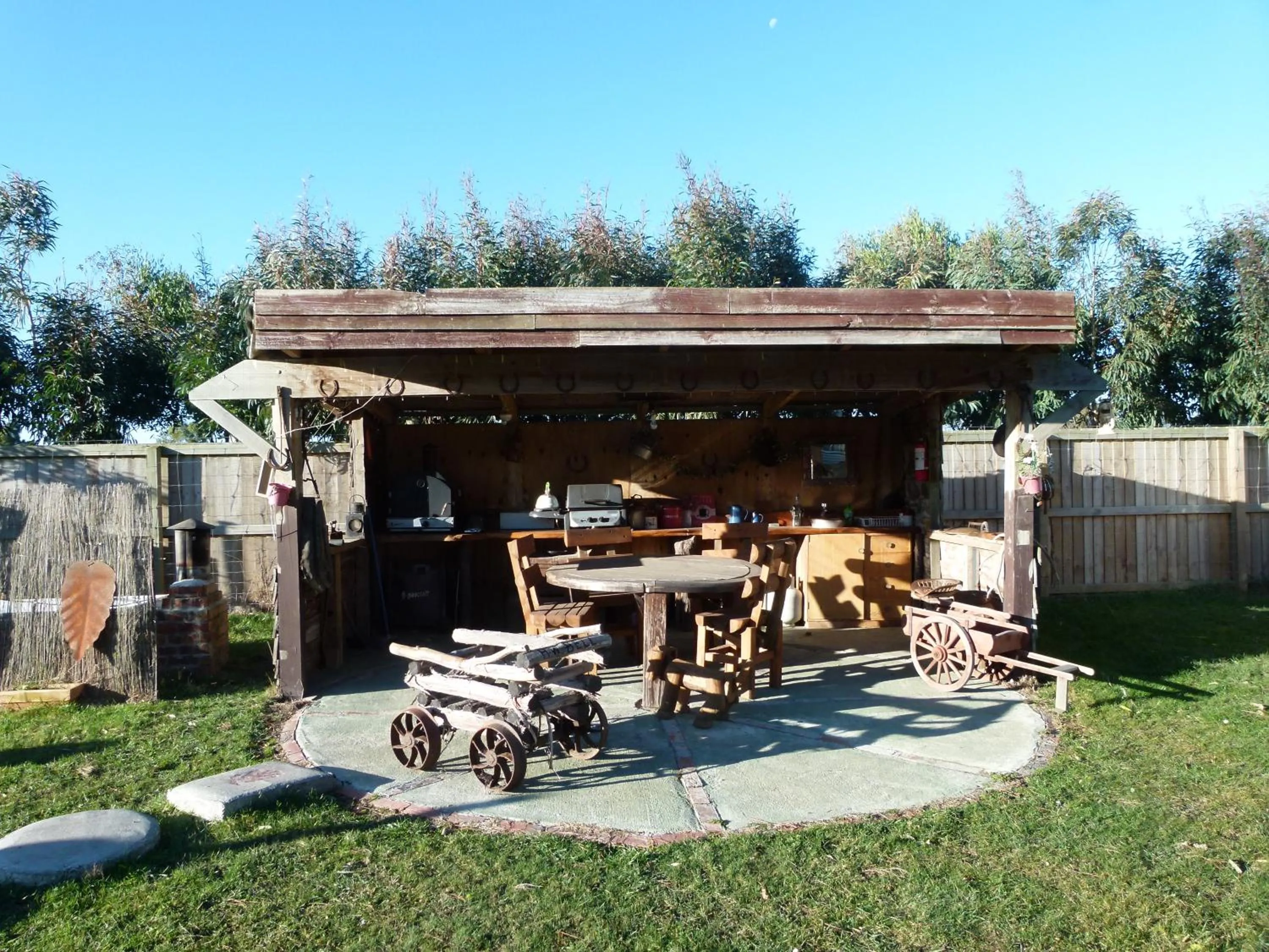 BBQ facilities in Wacky Stays - unique farm-stay glamping rentals, FREE animal feeding tours