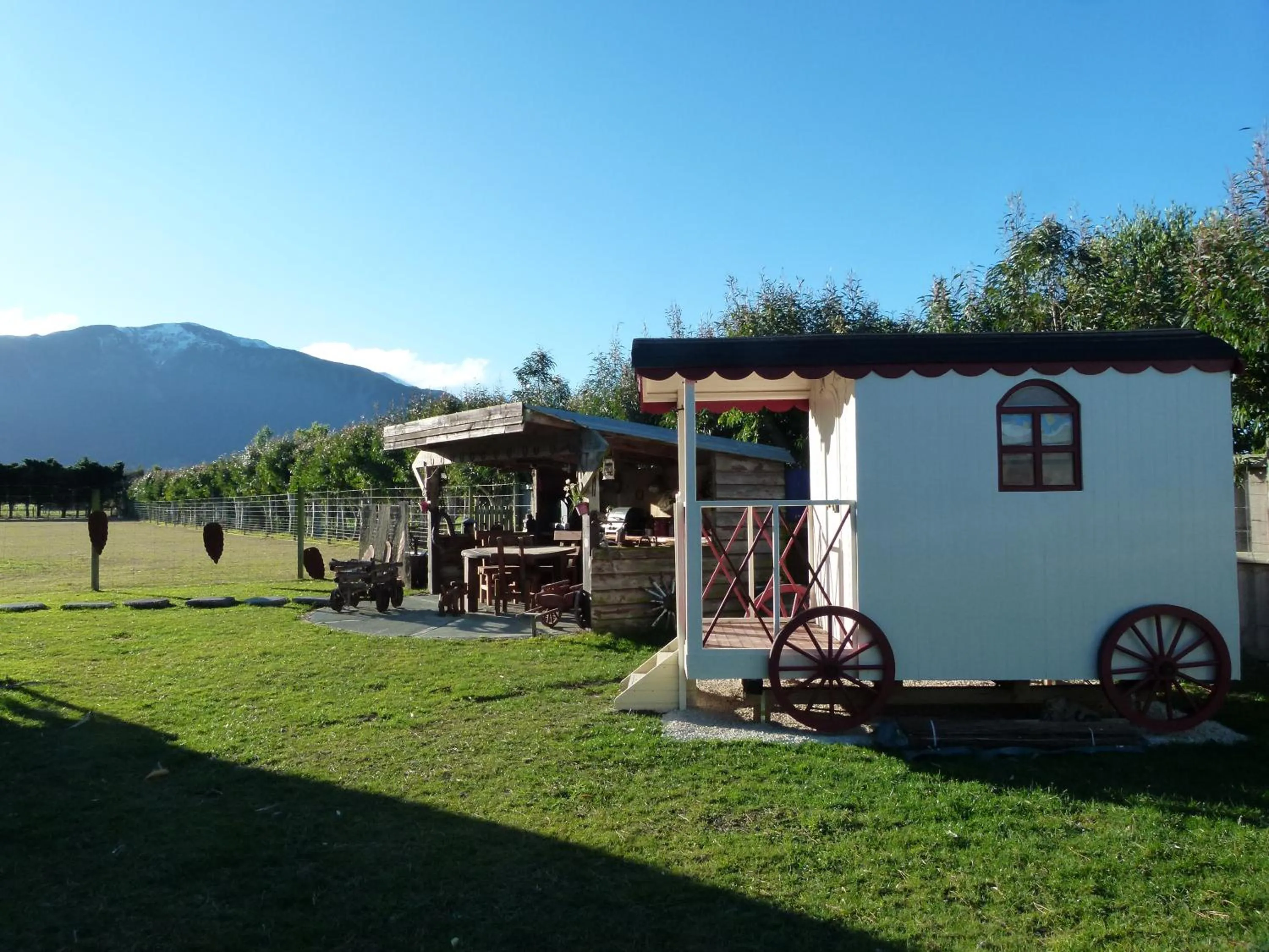 BBQ facilities in Wacky Stays - unique farm-stay glamping rentals, FREE animal feeding tours