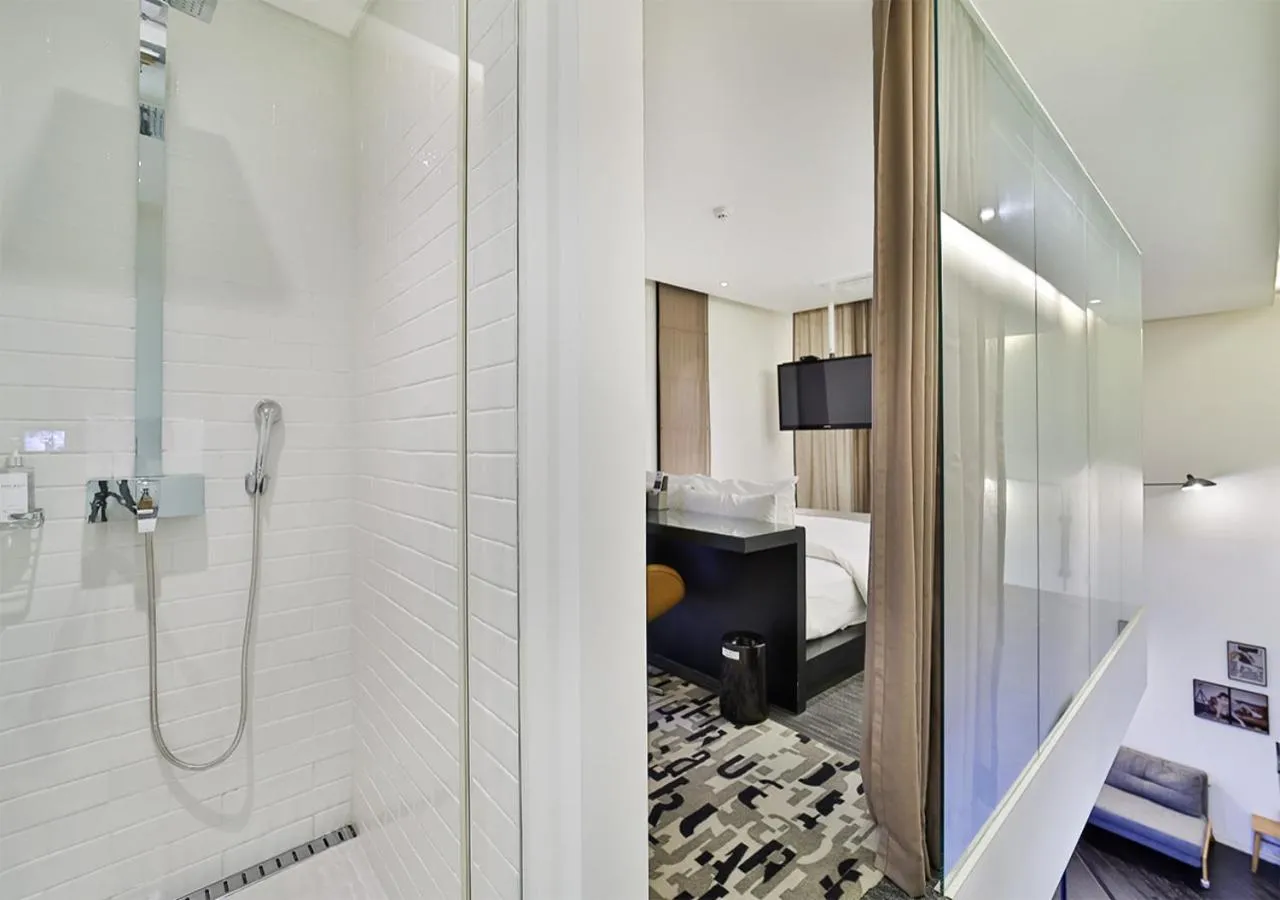 Bed in JS Boutique Hotel