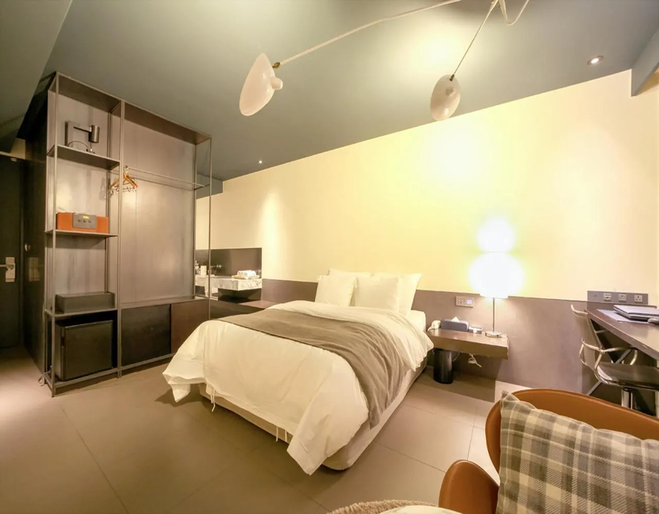 Bed in JS Boutique Hotel