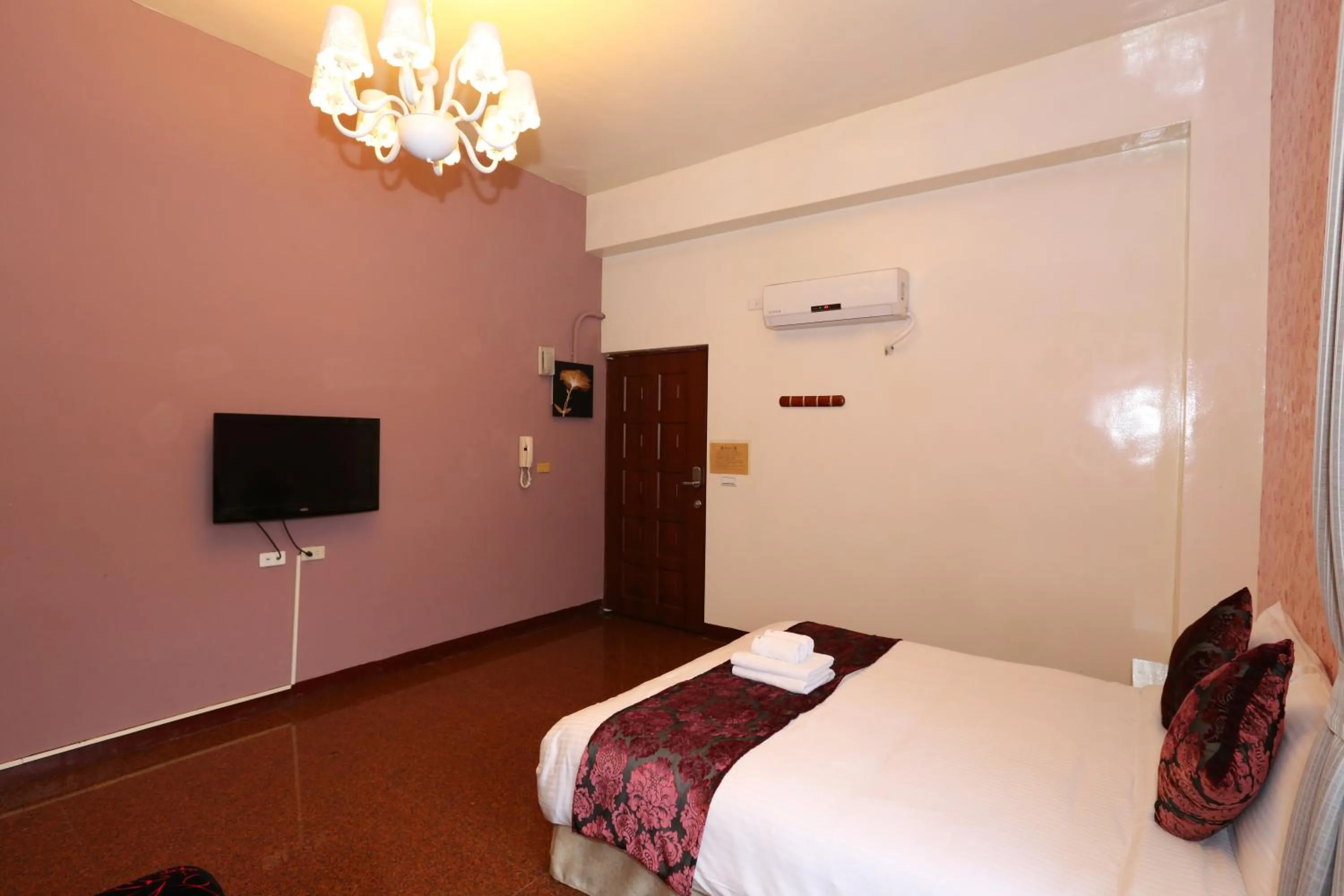 Photo of the whole room, Bed in Mozhu B&B