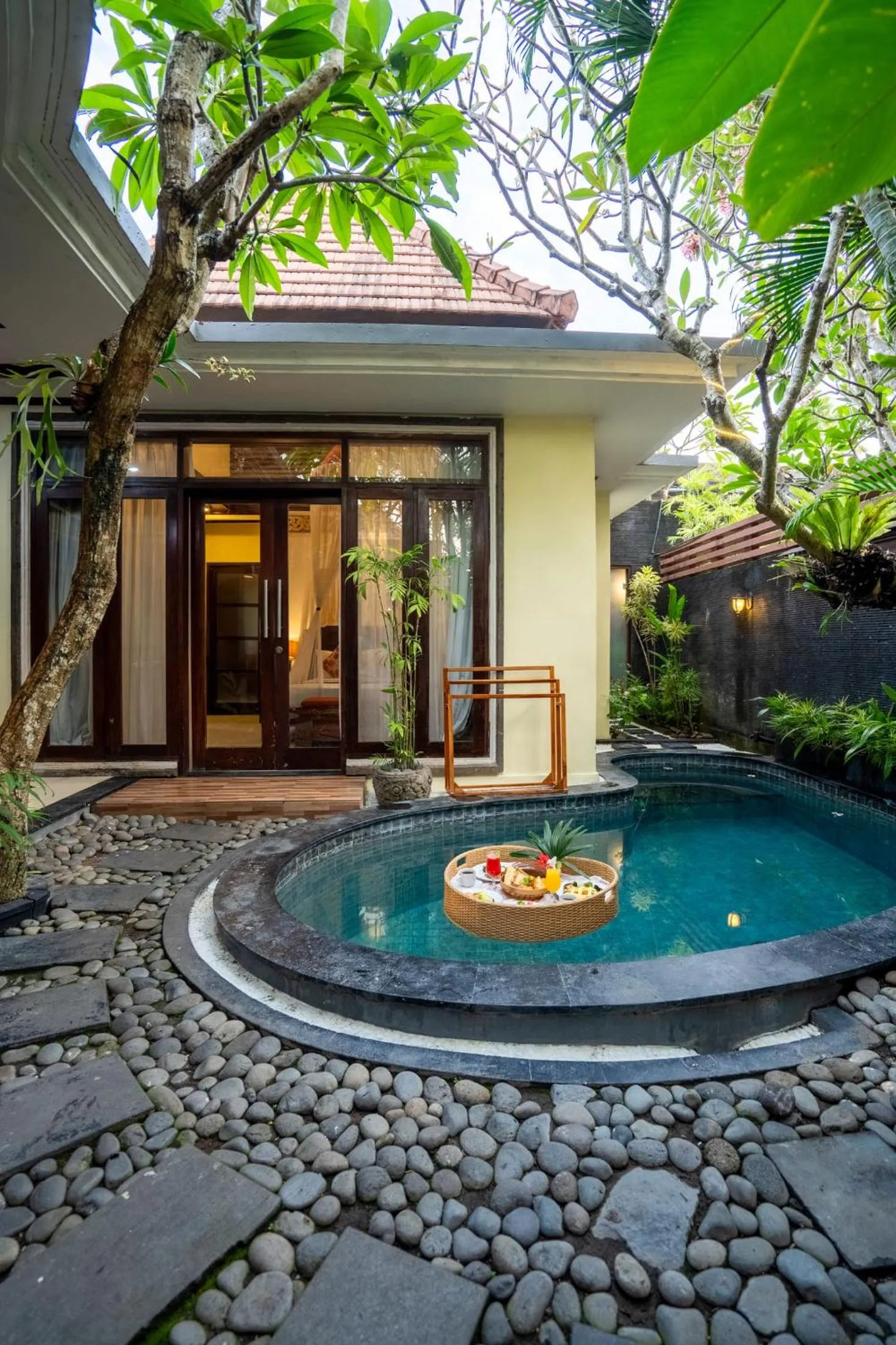Garden view in The Bali Dream Suite Villa Seminyak