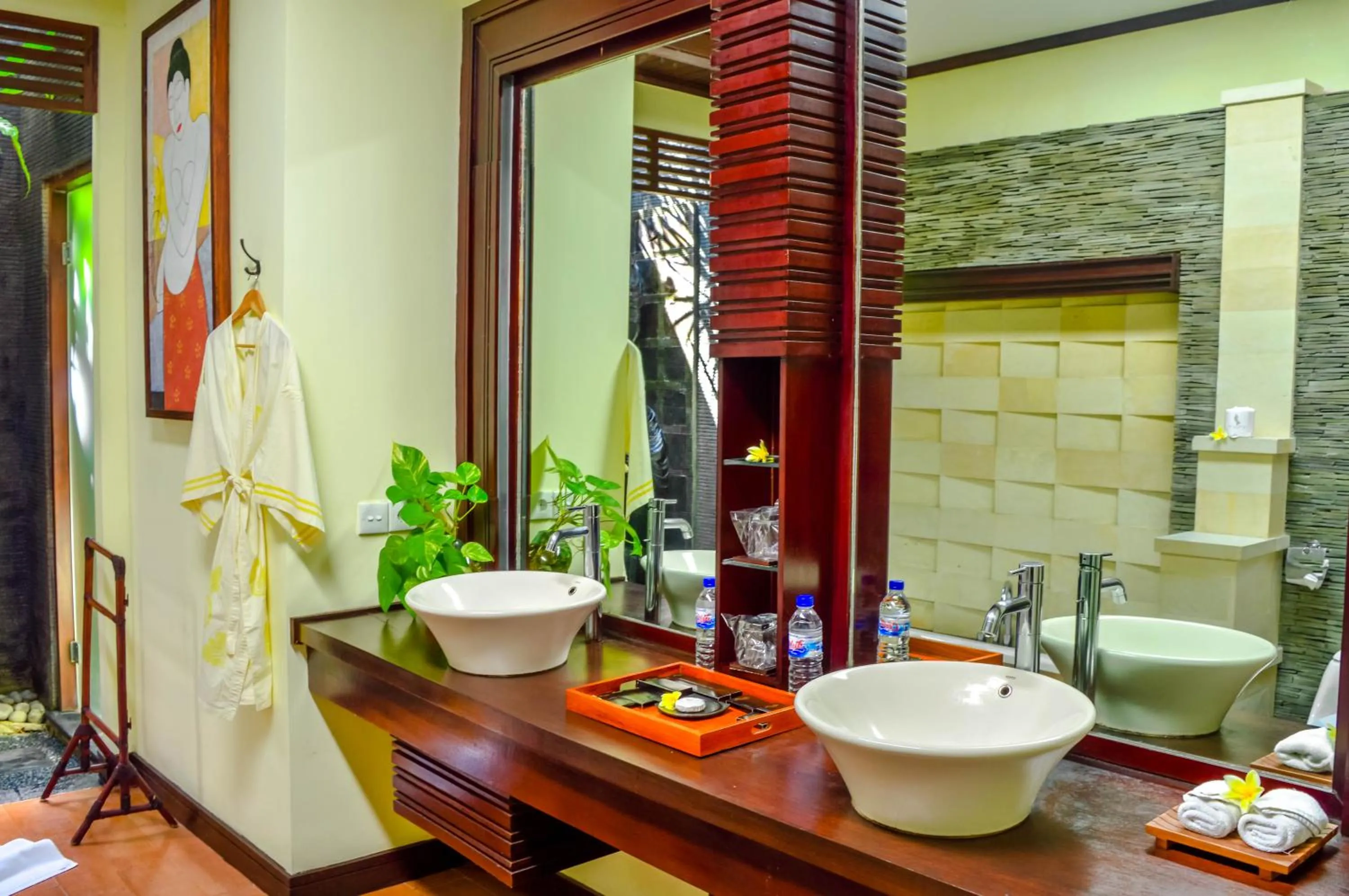 Shower in The Bali Dream Suite Villa Seminyak