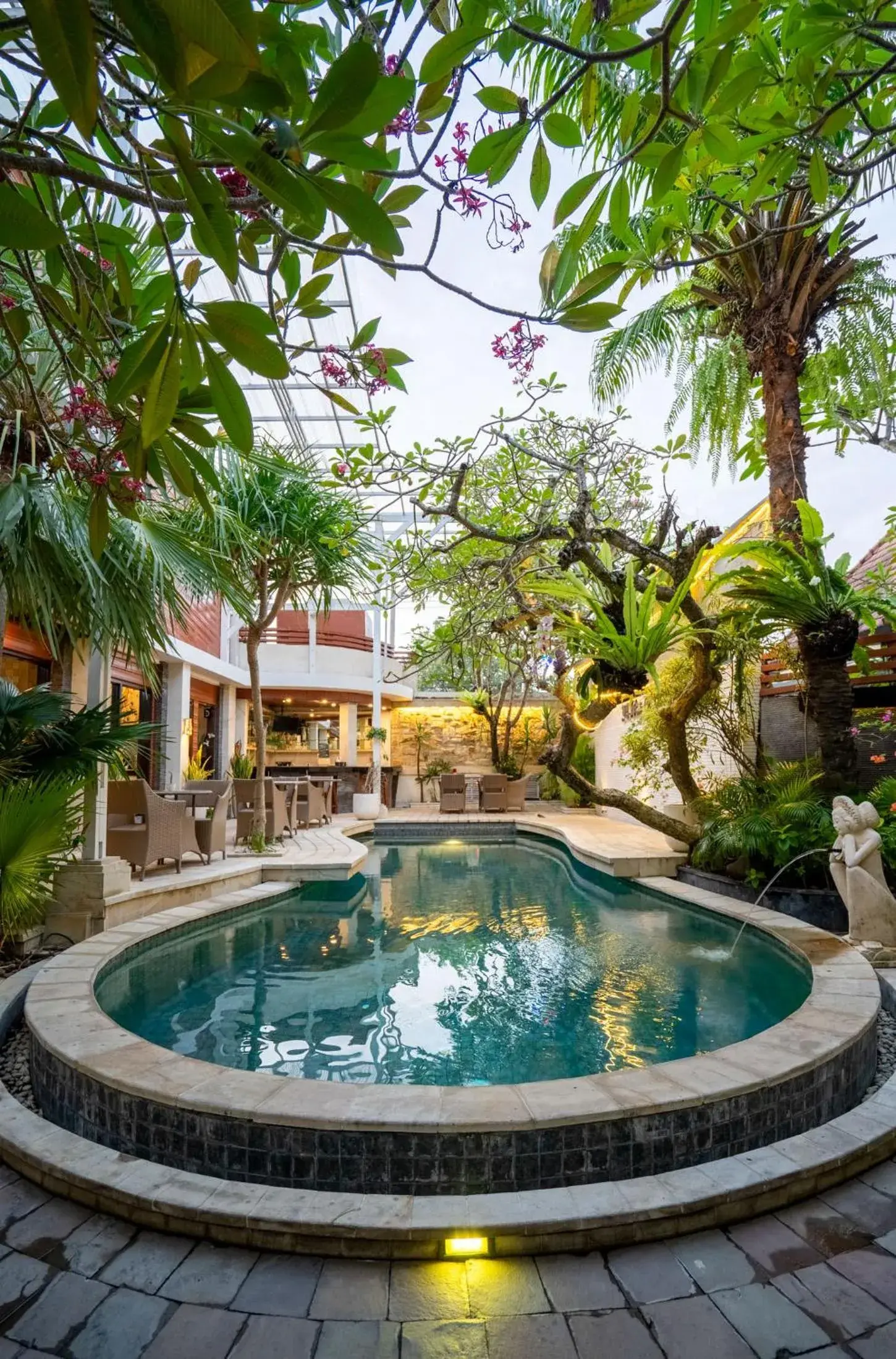 Restaurant/places to eat in The Bali Dream Suite Villa Seminyak Restaurant/places to eat in The Bali Dream Suite Villa Seminyak