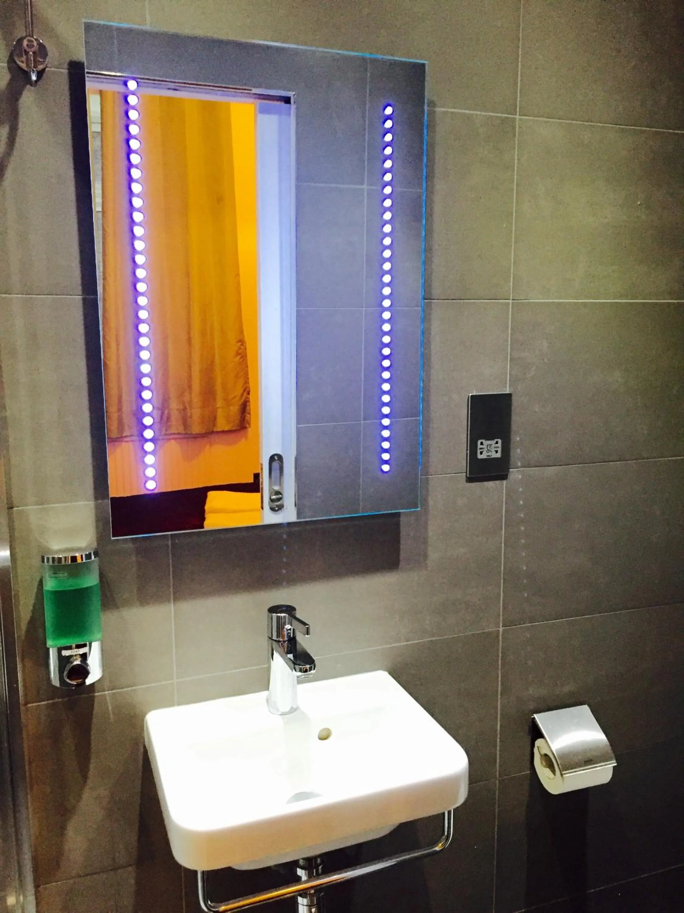 Bathroom in Chelsea House Hotel - B&B