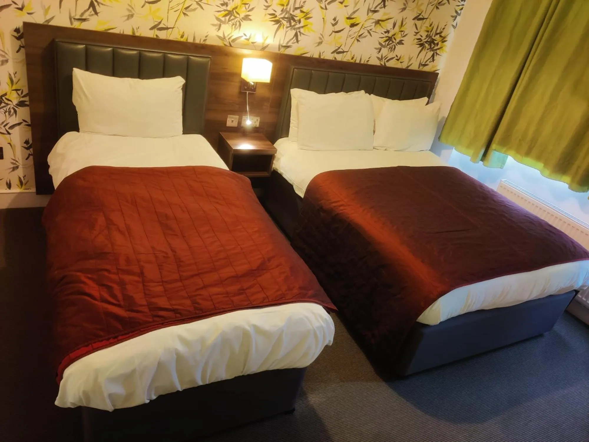 Bed in Chelsea House Hotel - B&B