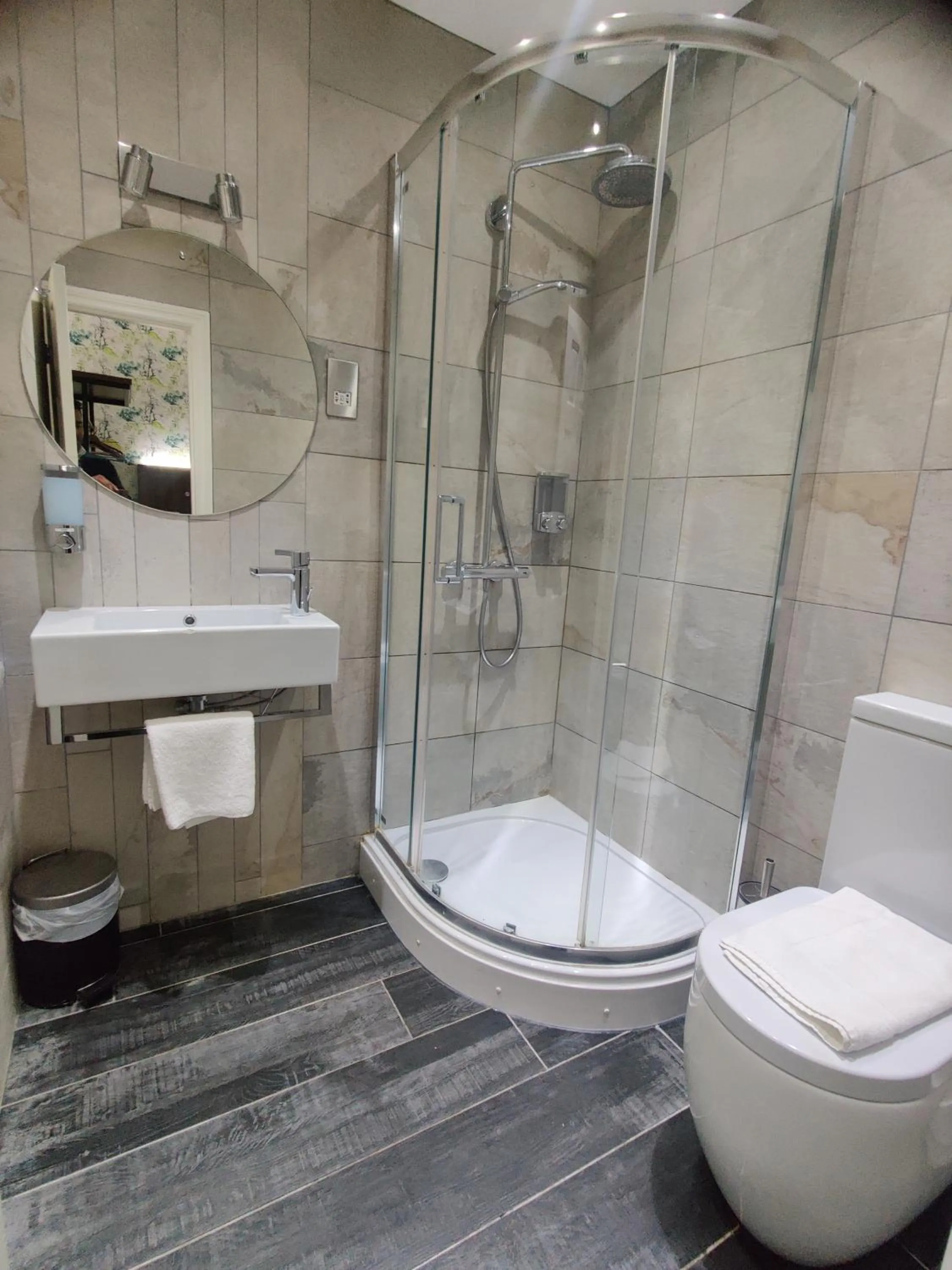 Bathroom in Chelsea House Hotel - B&B