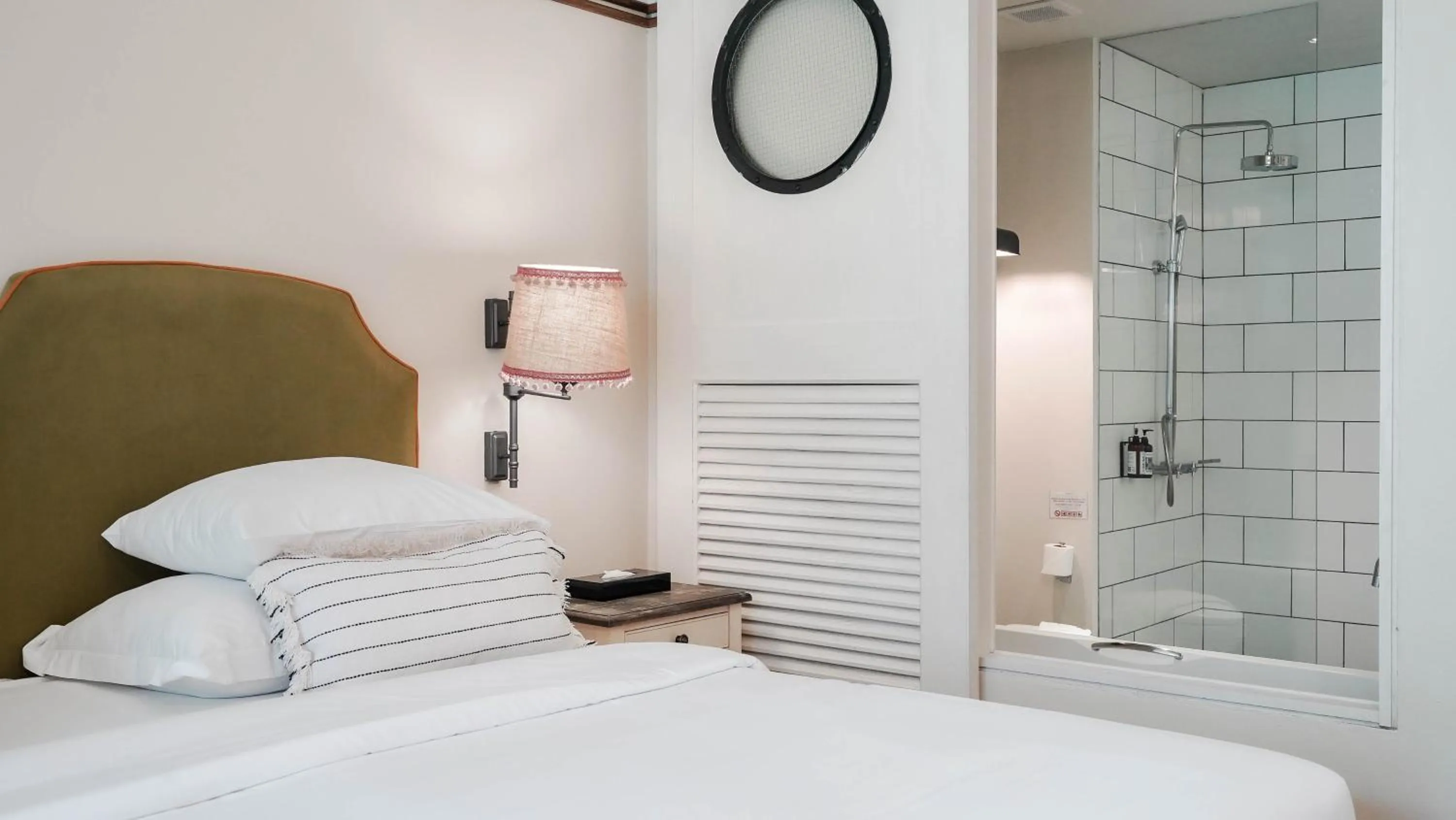 Shower, Bed in Sugar Marina Hotel-SURF-Kata Beach