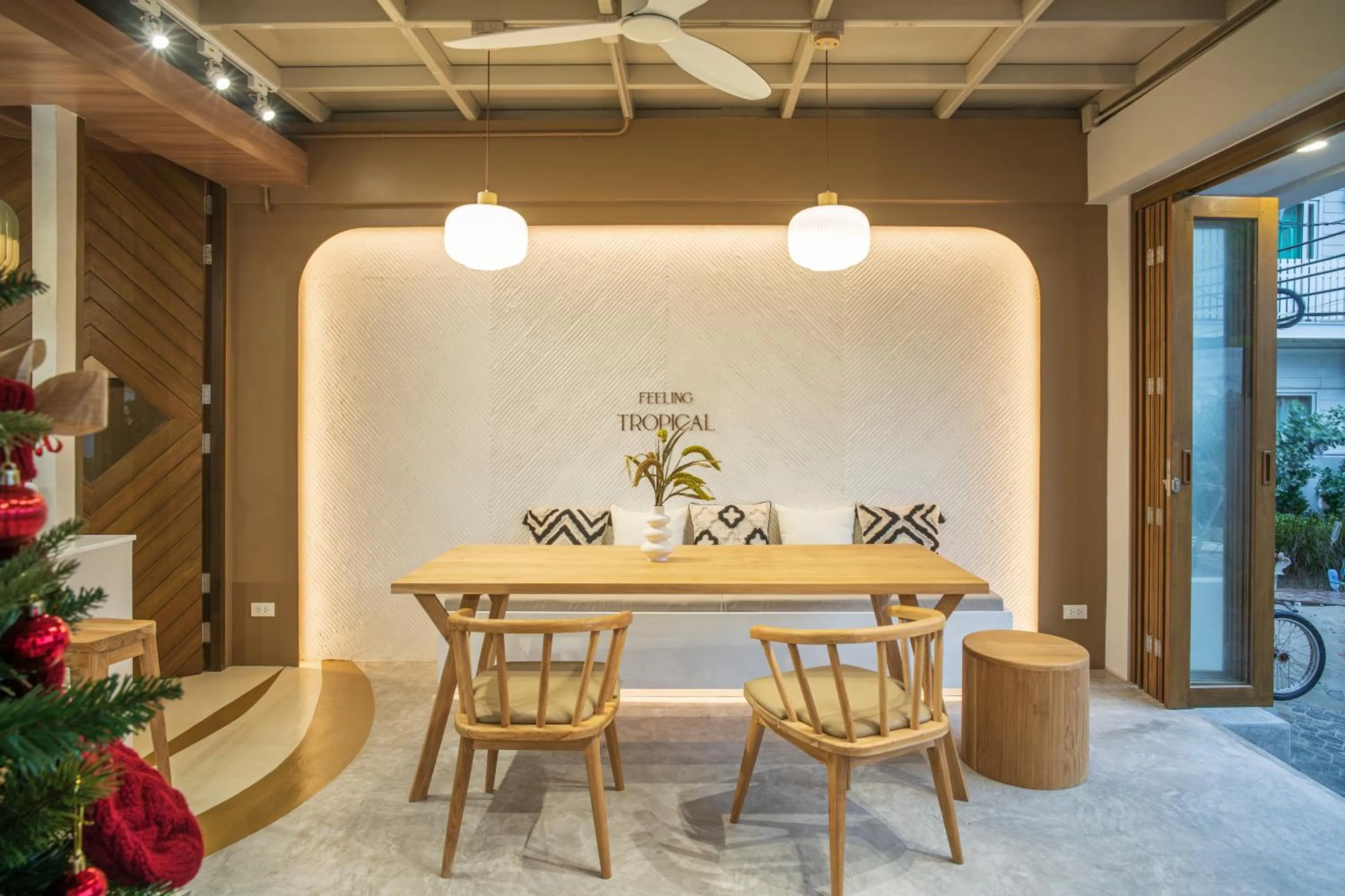 Ton Sai Tropical Phi Phi Island