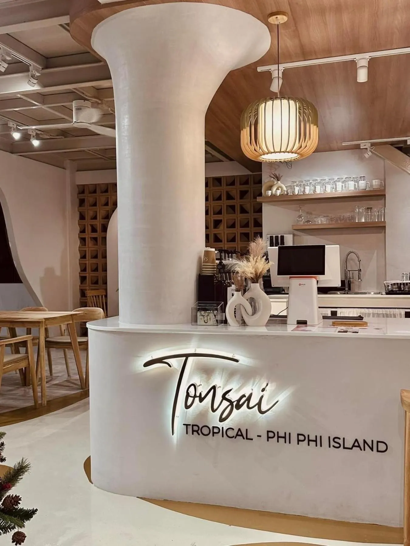 Ton Sai Tropical Phi Phi Island