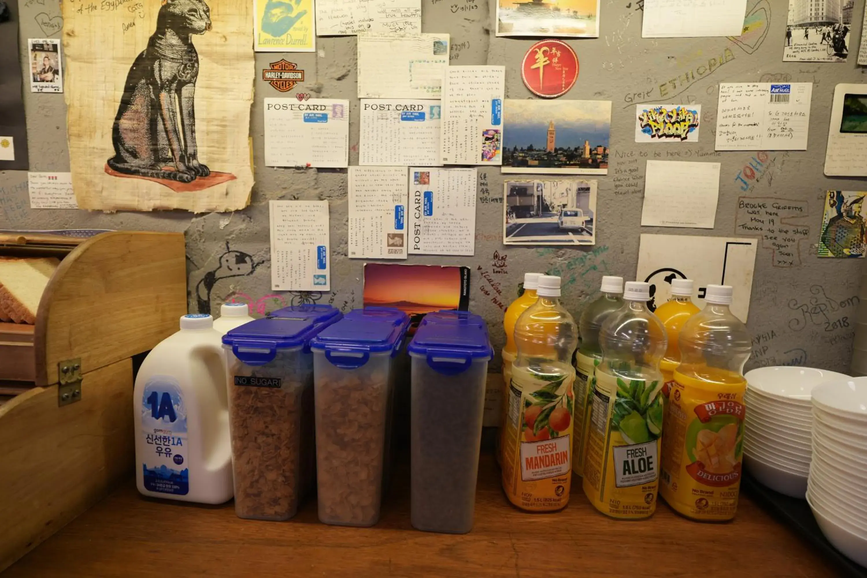 Food and drinks in G Guesthouse Itaewon In Seoul Food and drinks in G Guesthouse Itaewon In Seoul