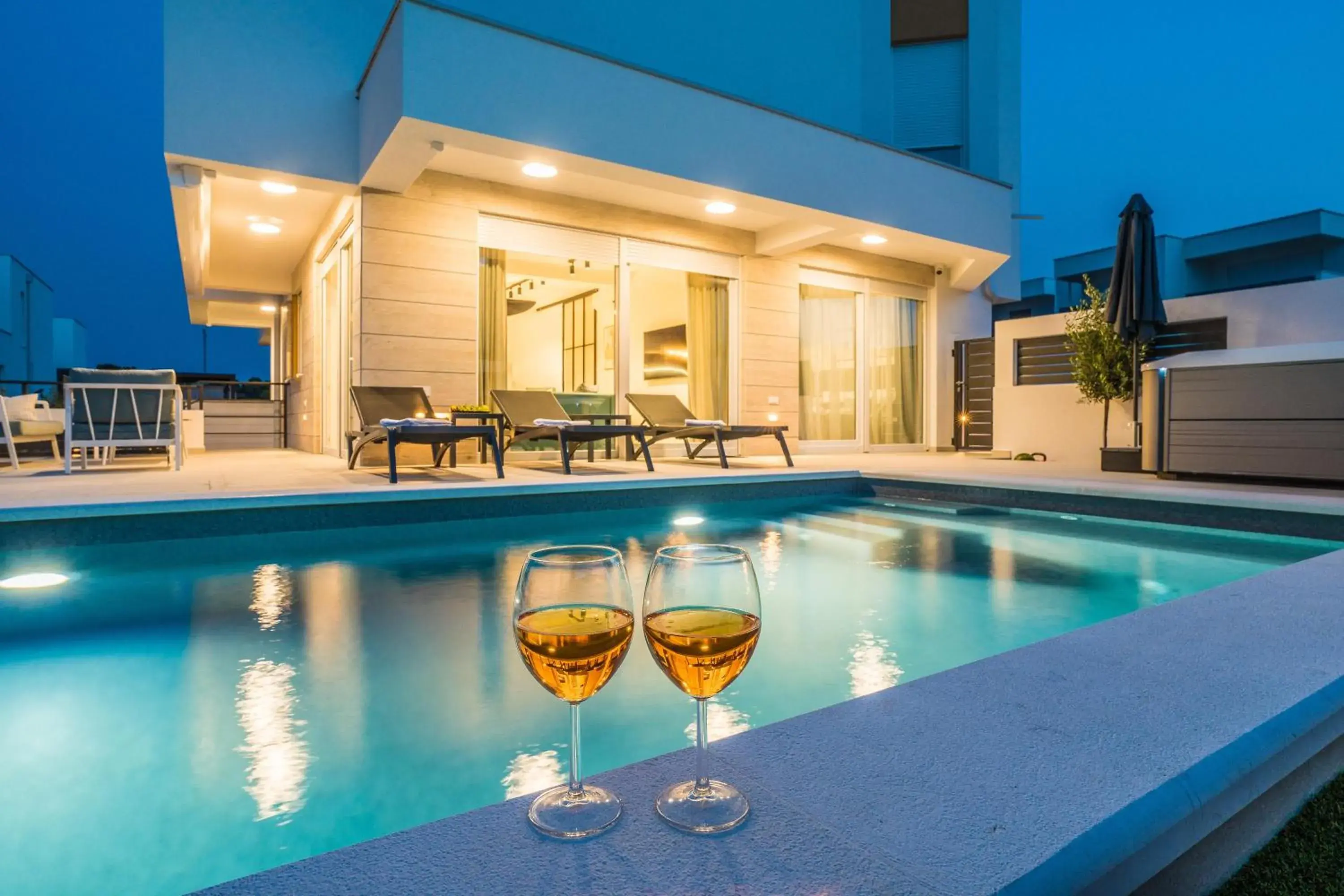 Luxury apartment Sun with private Pool and Jacuzzi Luxury apartment Sun with private Pool and Jacuzzi
