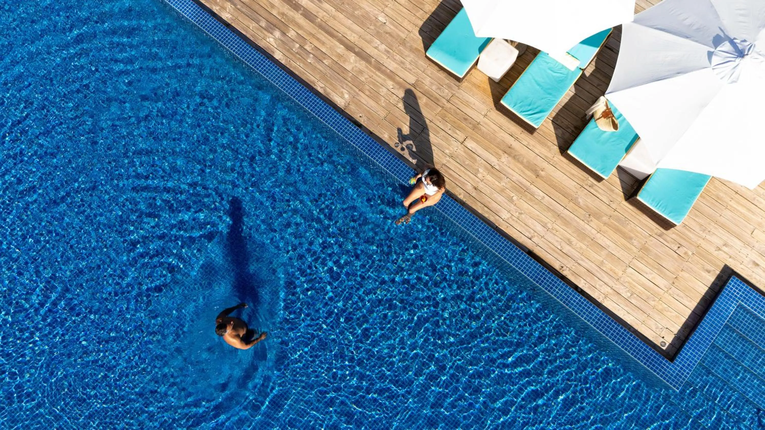 Swimming pool in Atmosphere Kanifushi - Premium All Inclusive with Free Transfers