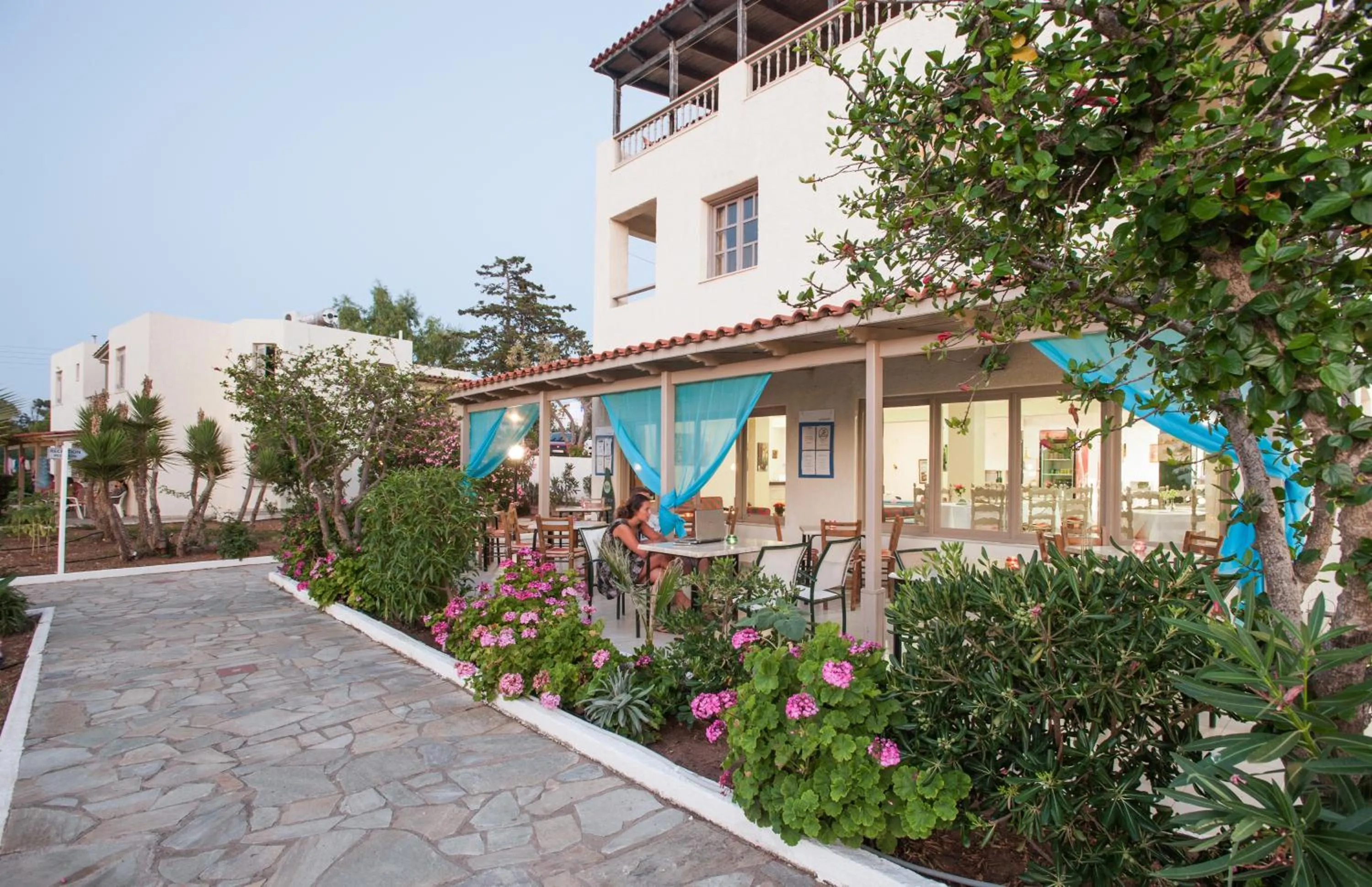 Garden in Panorama-Seaview Studios & Apartments