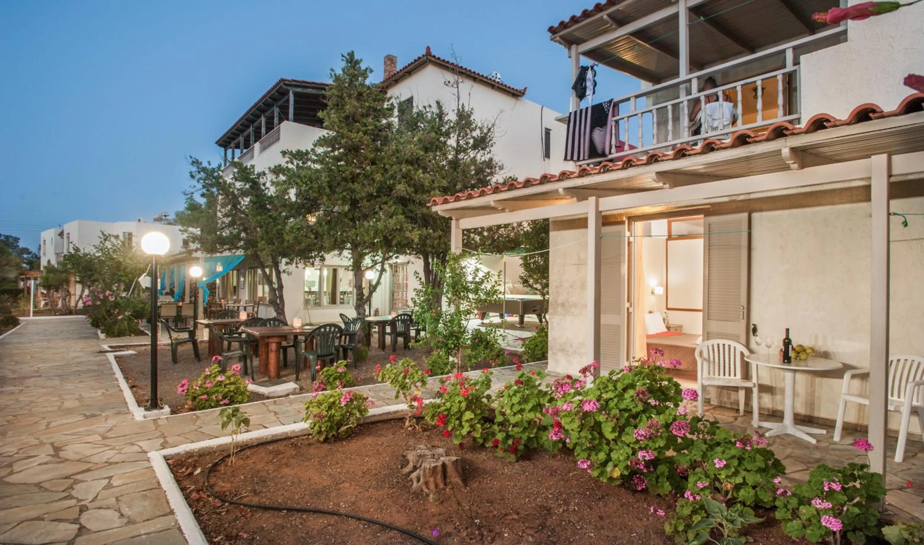 Garden in Panorama-Seaview Studios & Apartments