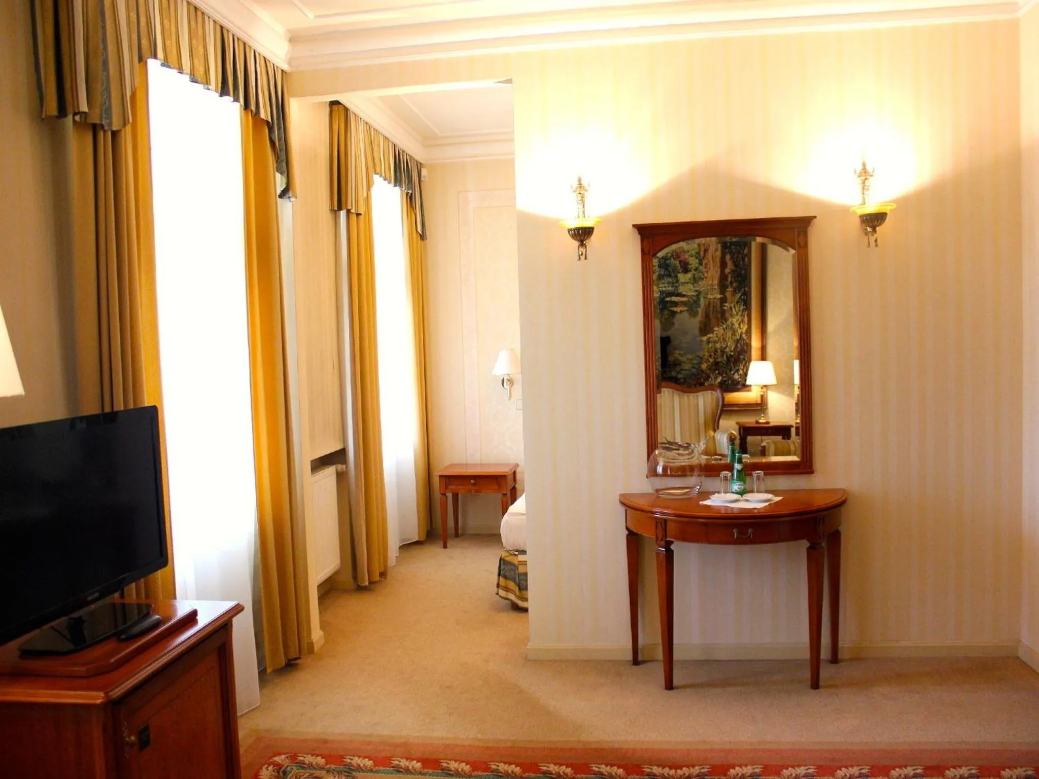 TV and multimedia in Rezydencja Willa Park & Restauracja