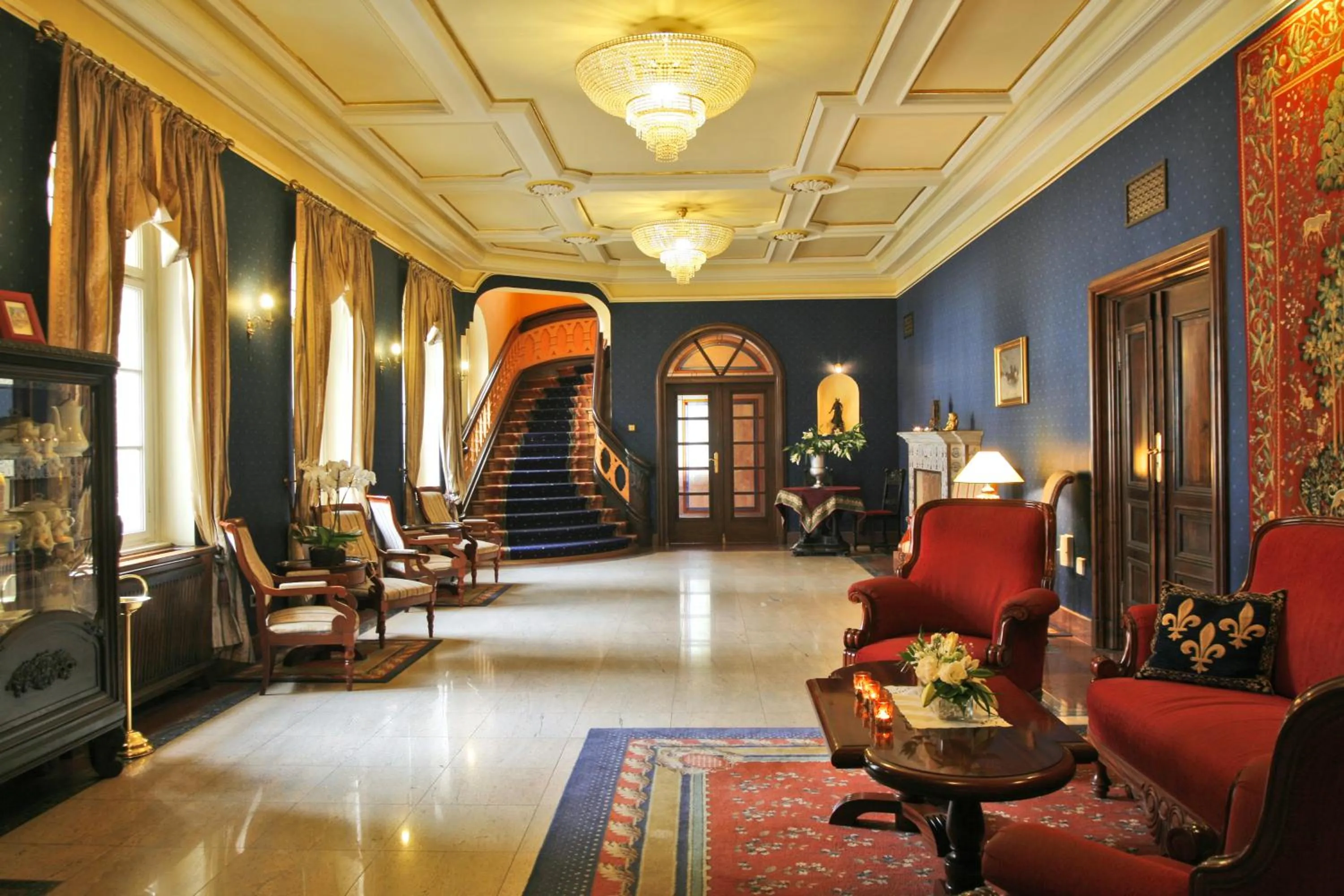 Lobby or reception in Rezydencja Willa Park & Restauracja