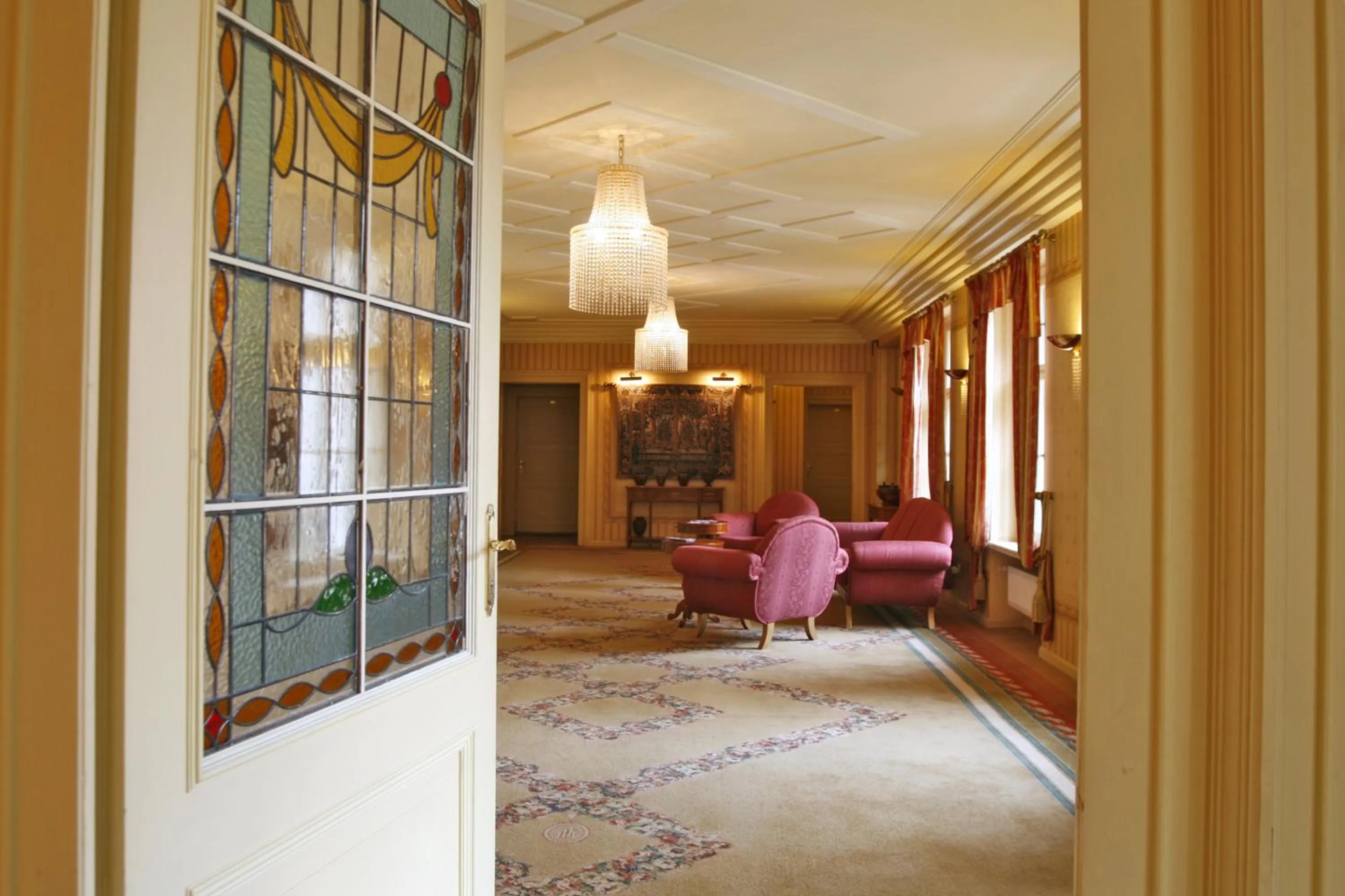 Lobby or reception in Rezydencja Willa Park & Restauracja