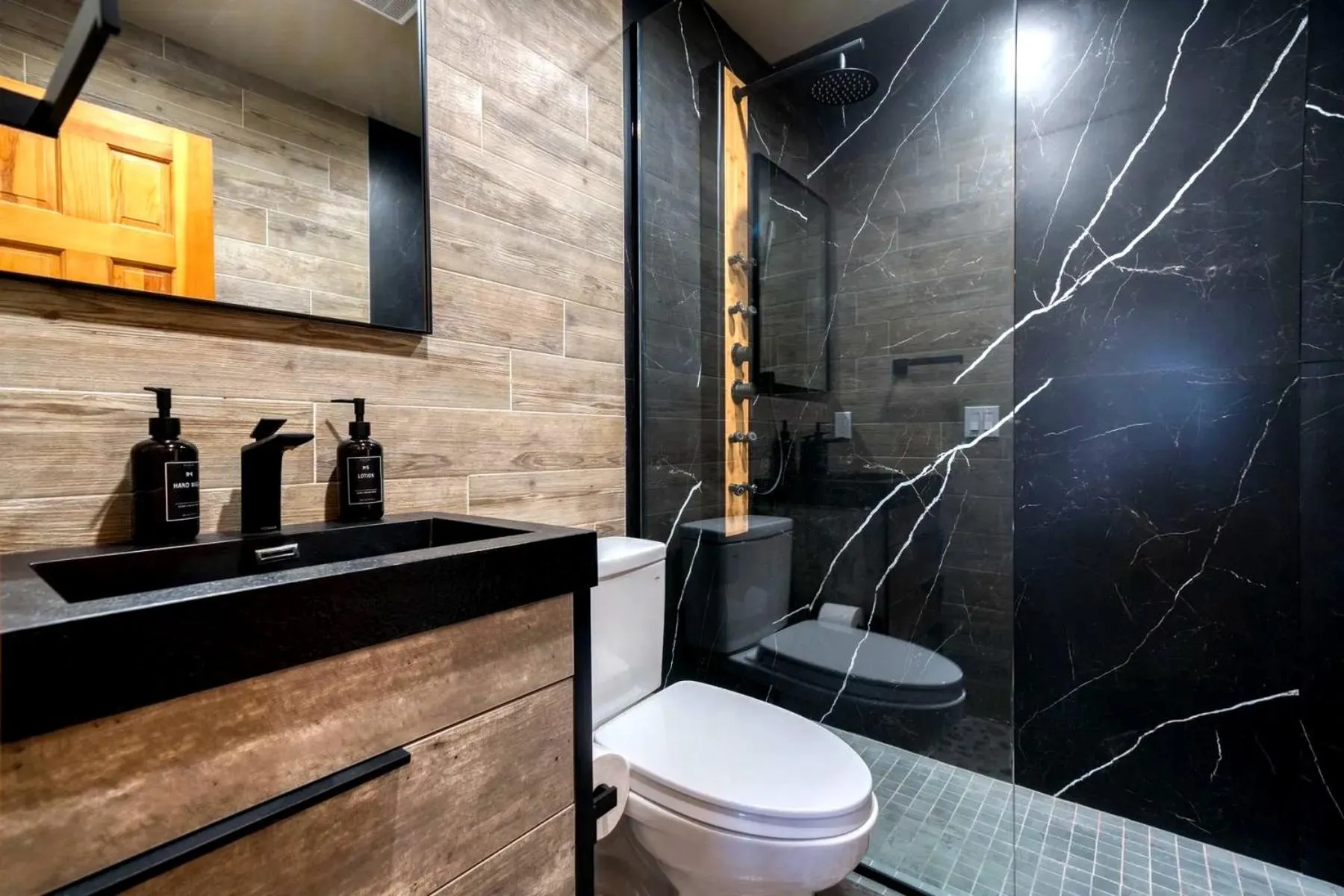 The Haüs Windham - Spacious Suites, Hot Tub, Mountain Views!