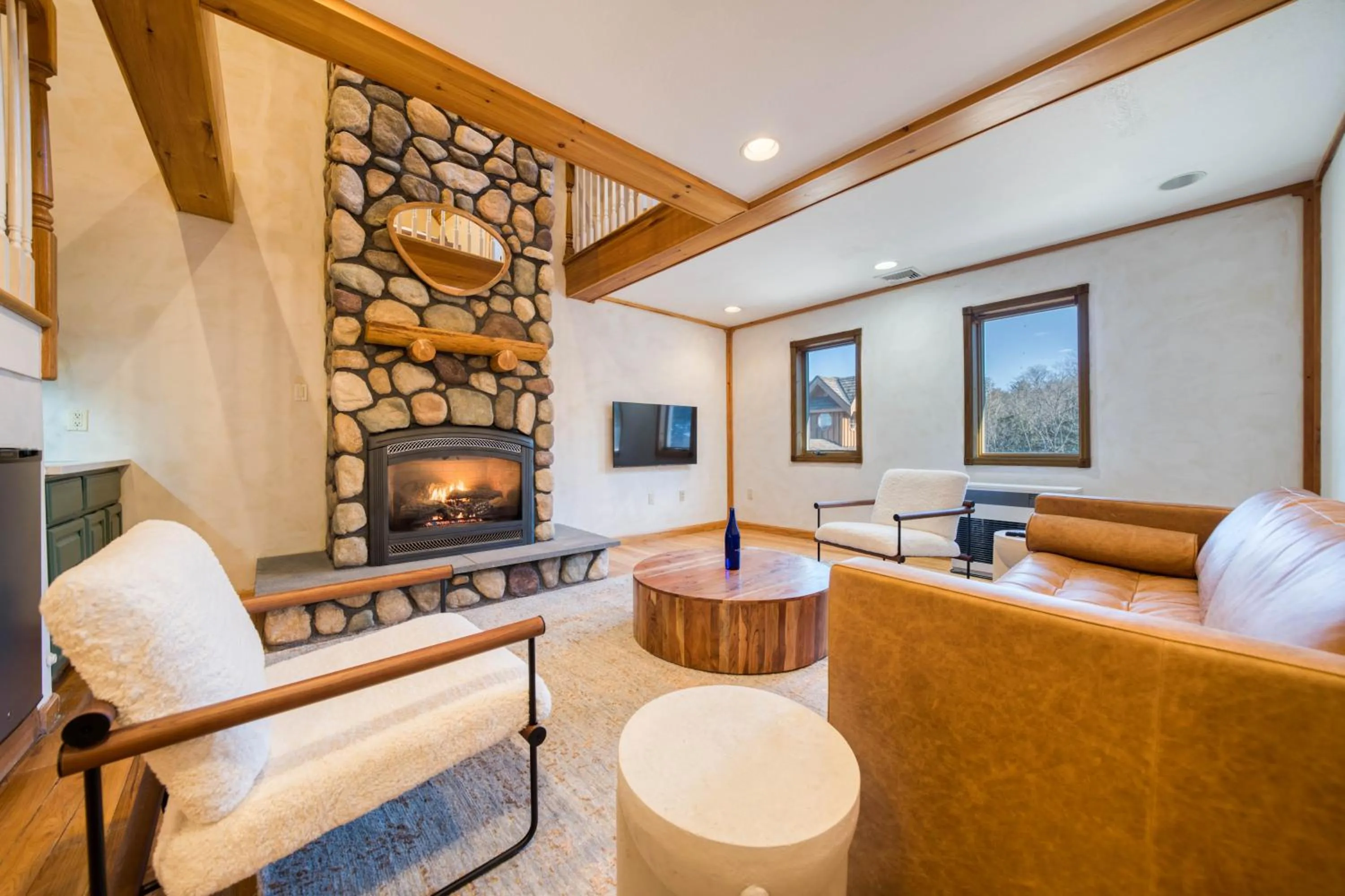 TV and multimedia in The Haüs Windham - Spacious Suites, Hot Tub, Mountain Views!