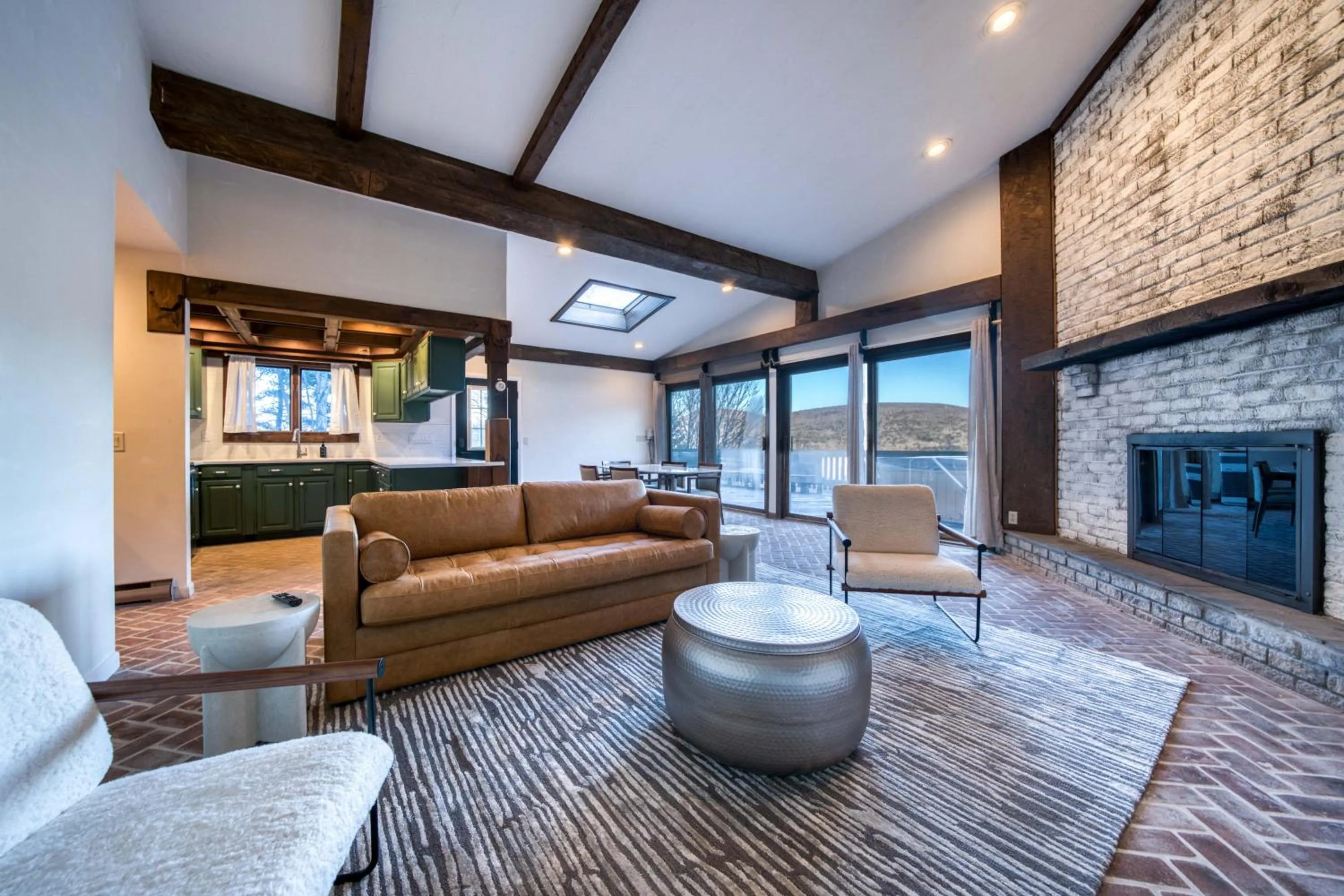 Living room in The Haüs Windham - Spacious Suites, Hot Tub, Mountain Views!