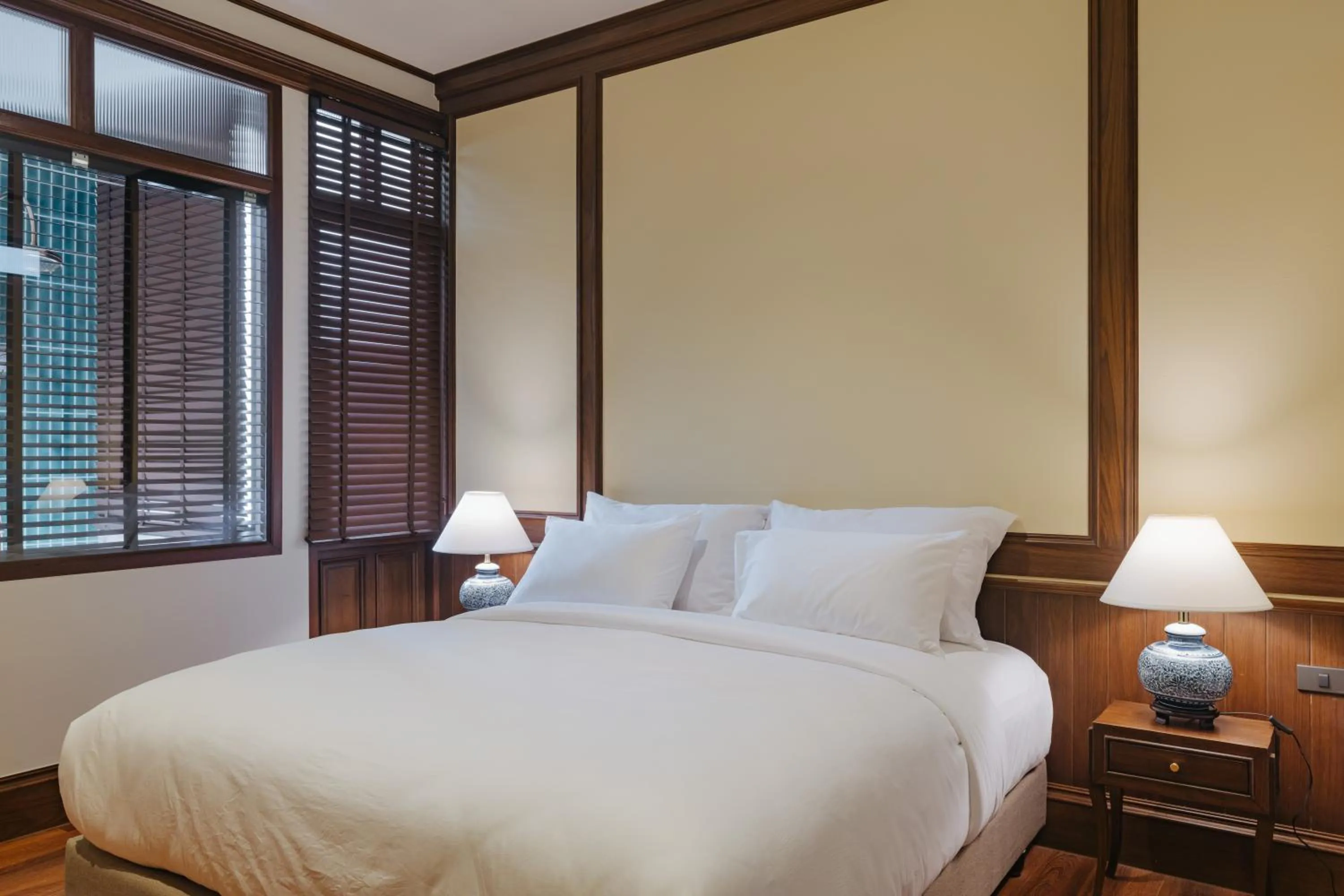 Bedroom, Bed in Coucou Hotel