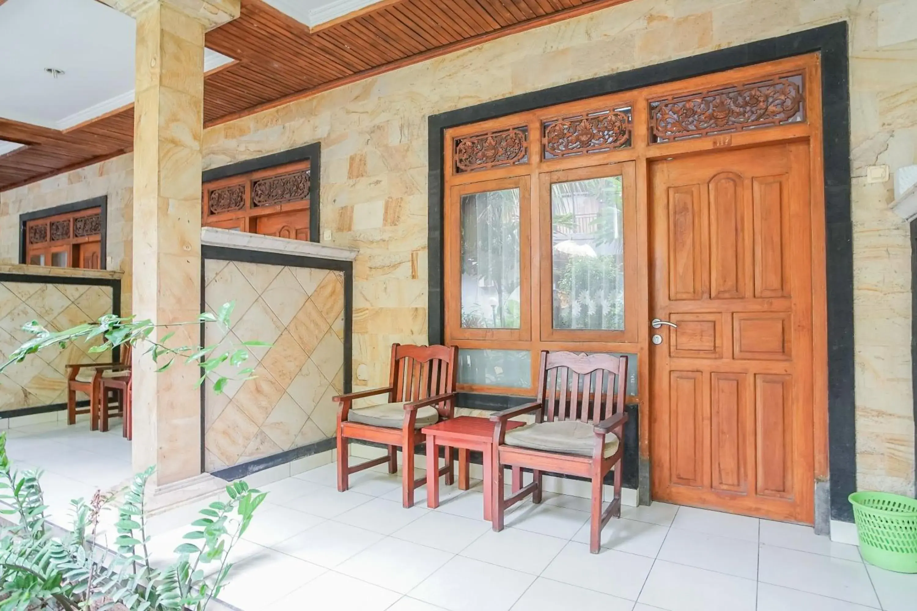 Facade/entrance in Mahendra Beach Inn Facade/entrance in Mahendra Beach Inn