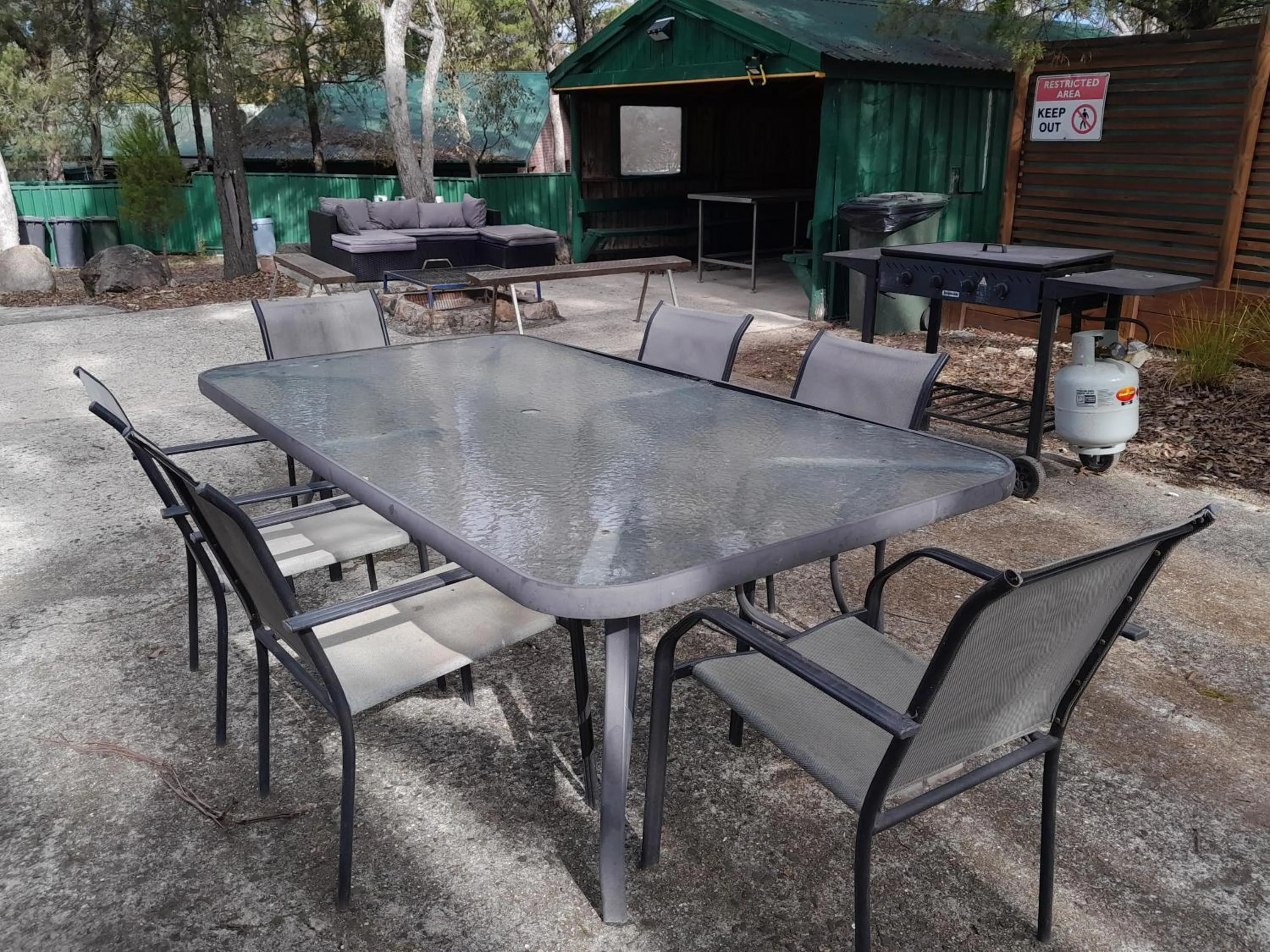 Entertainment in Murray Gardens Motel