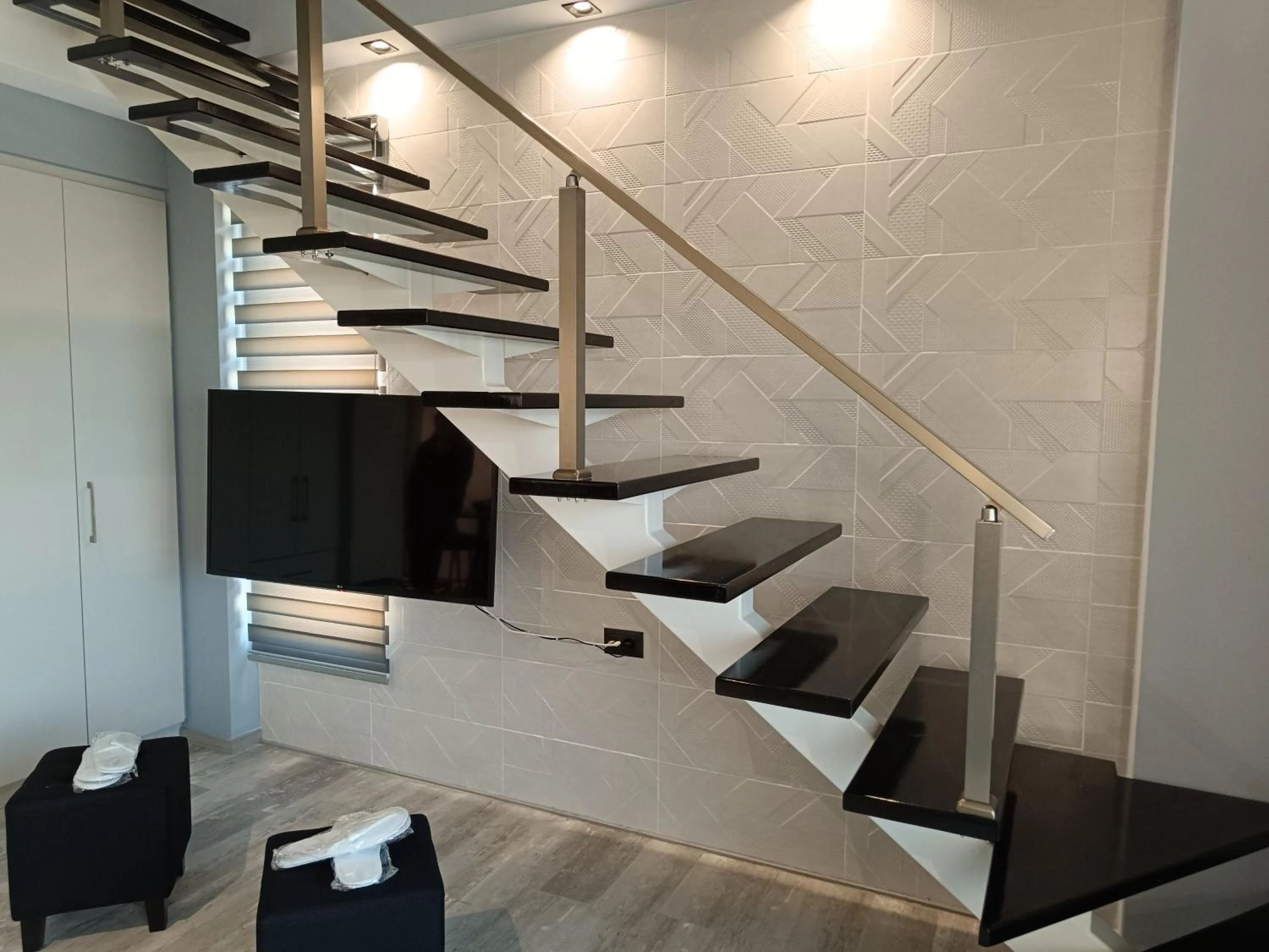 Oikos 9 Rooms and Suites