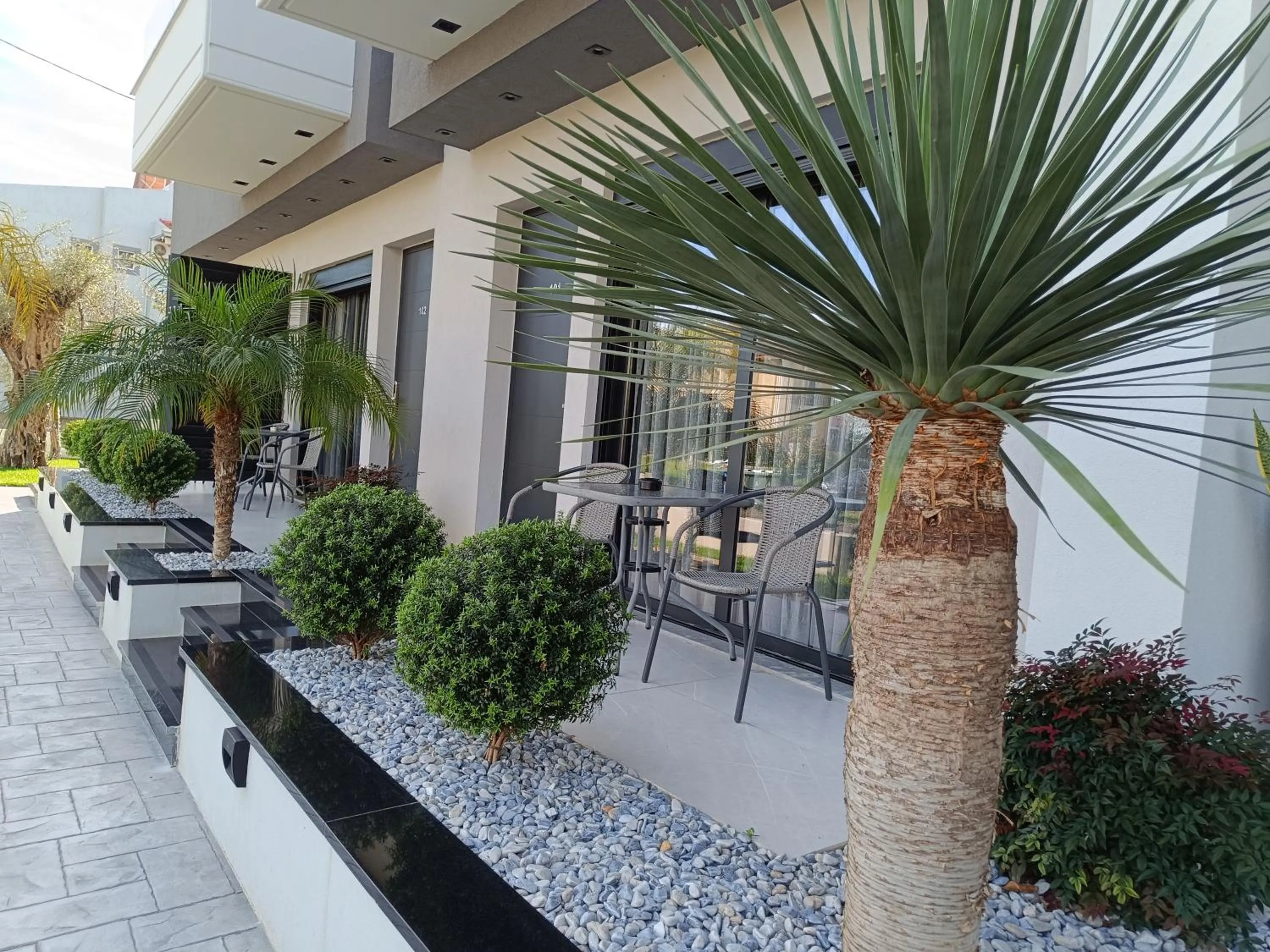 Oikos 9 Rooms and Suites