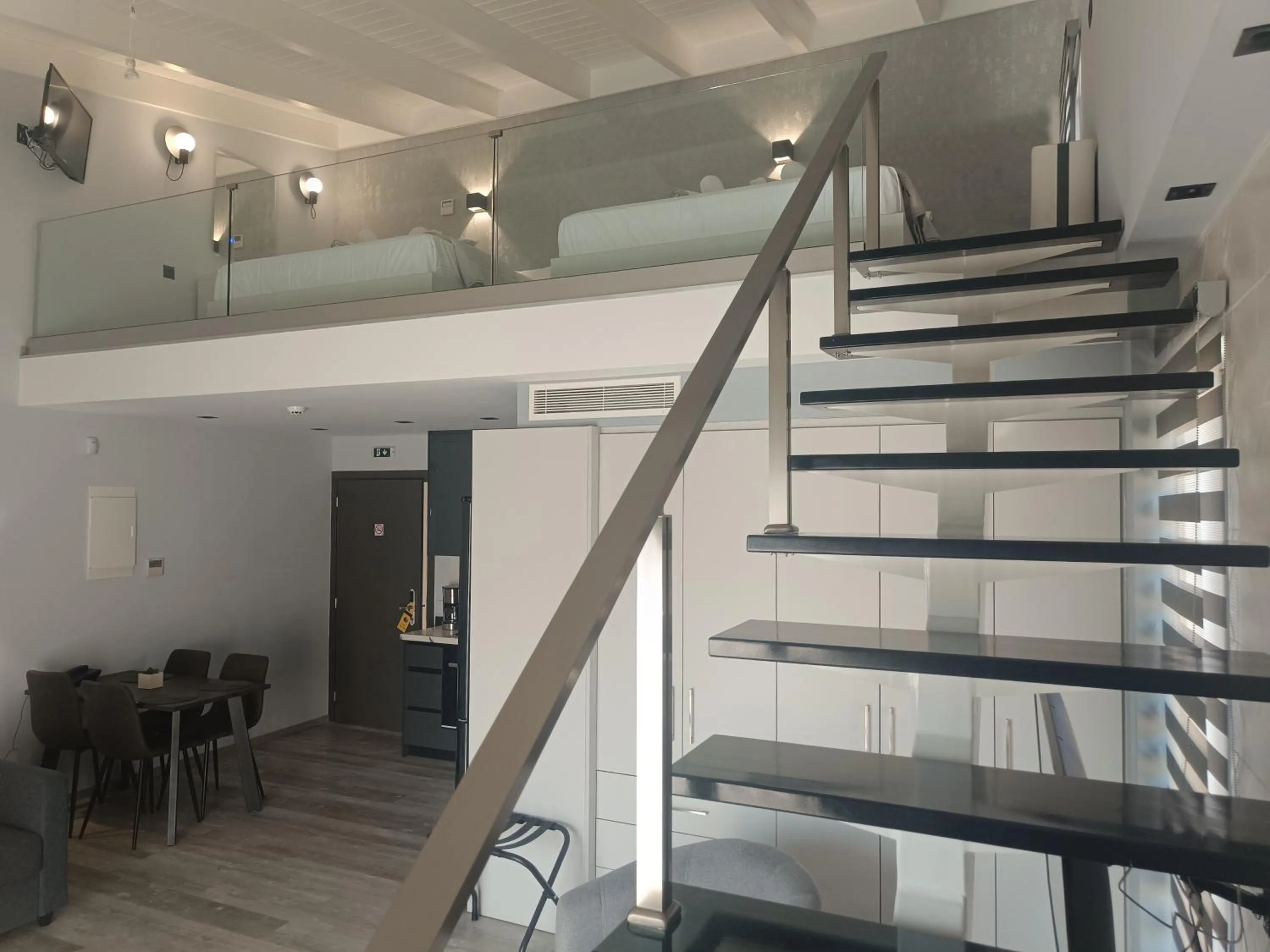Oikos 9 Rooms and Suites