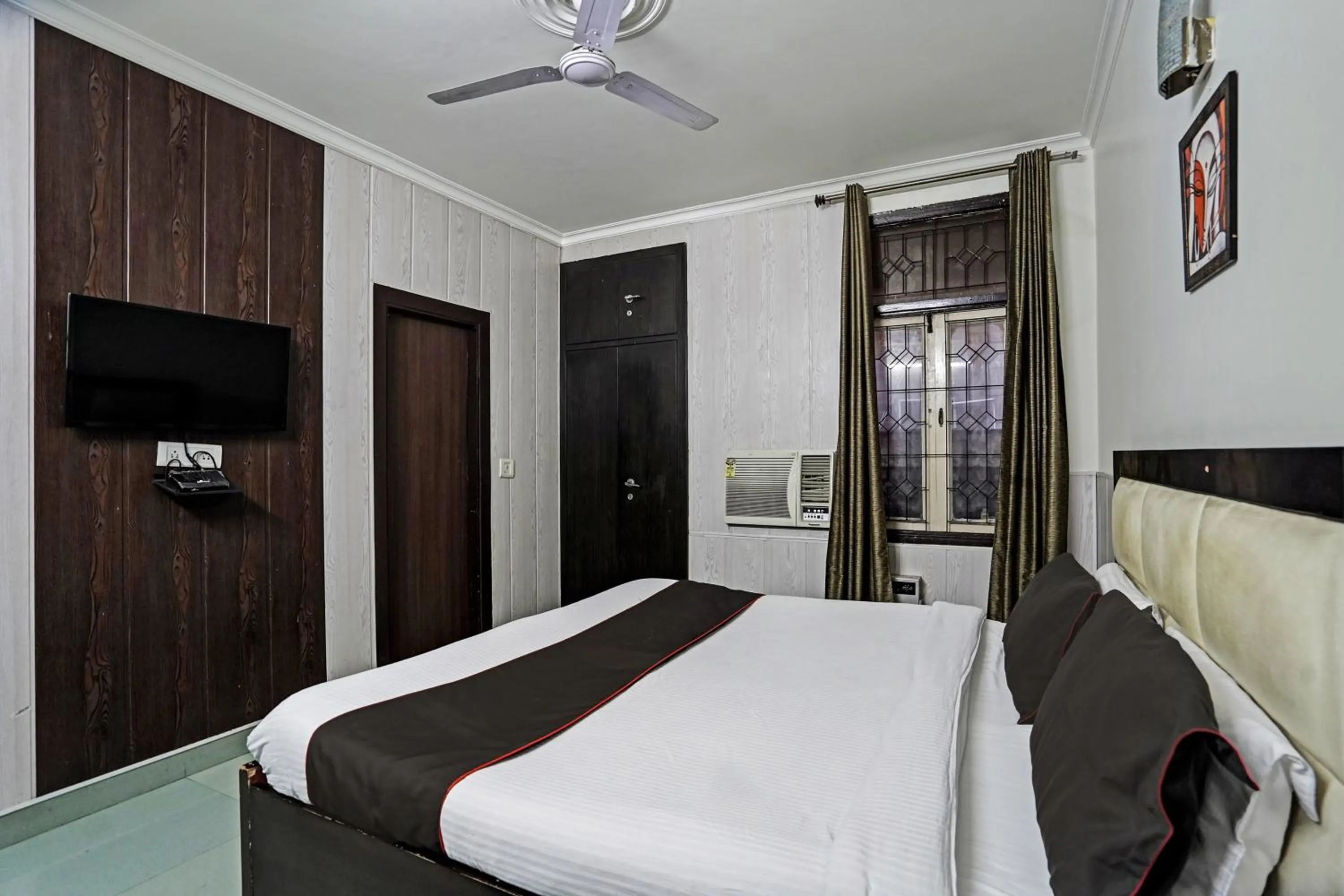 Bedroom, Bed in Capital O Bk House