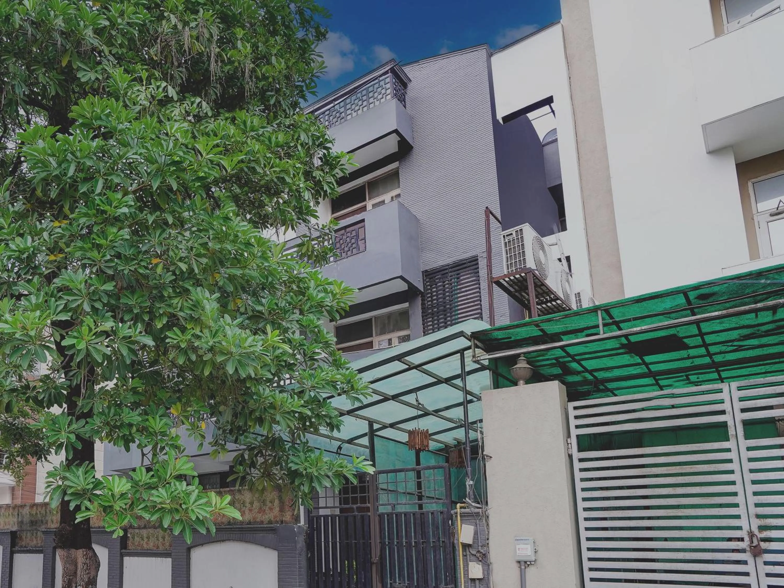 Facade/entrance in Capital O Bk House