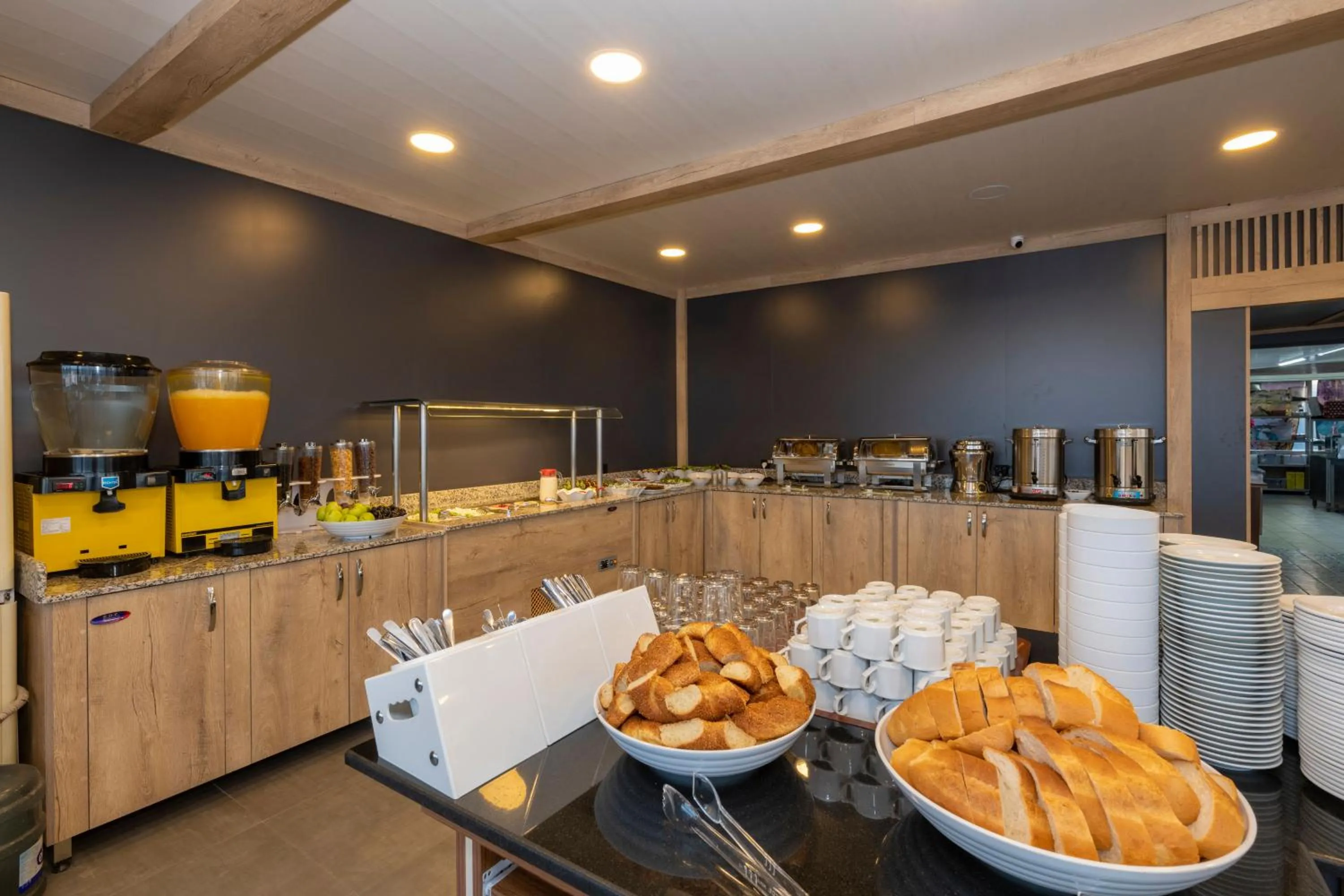 Drinks in Metro Hotel