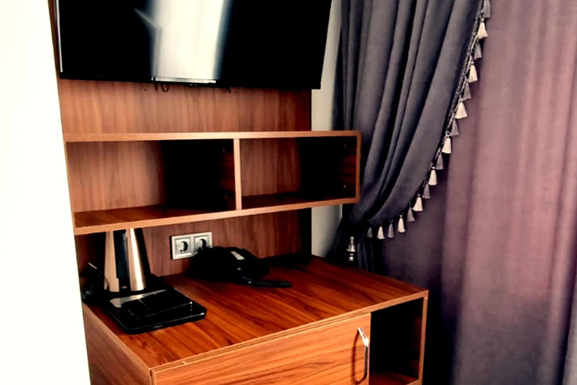 TV and multimedia in Hotel Yaman