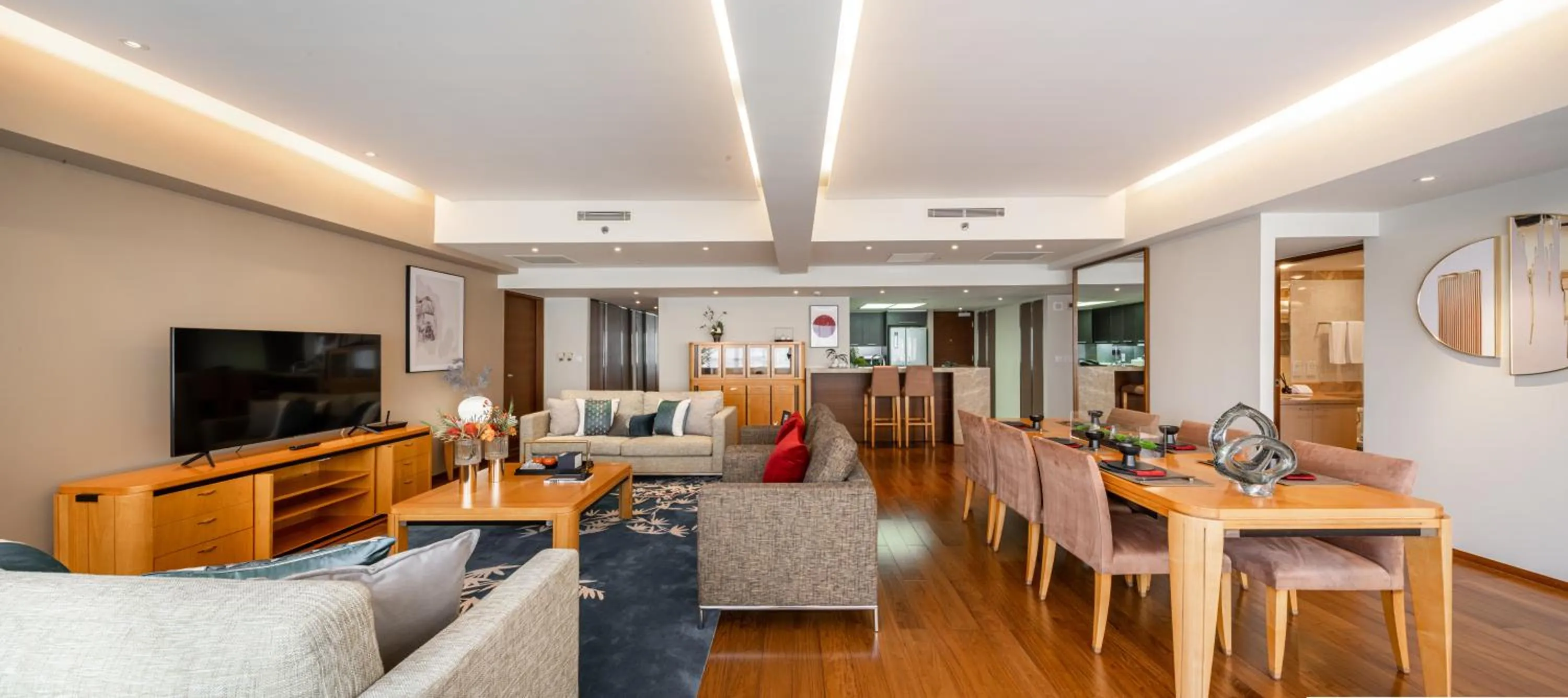 Shanghai Centre Serviced Apartment