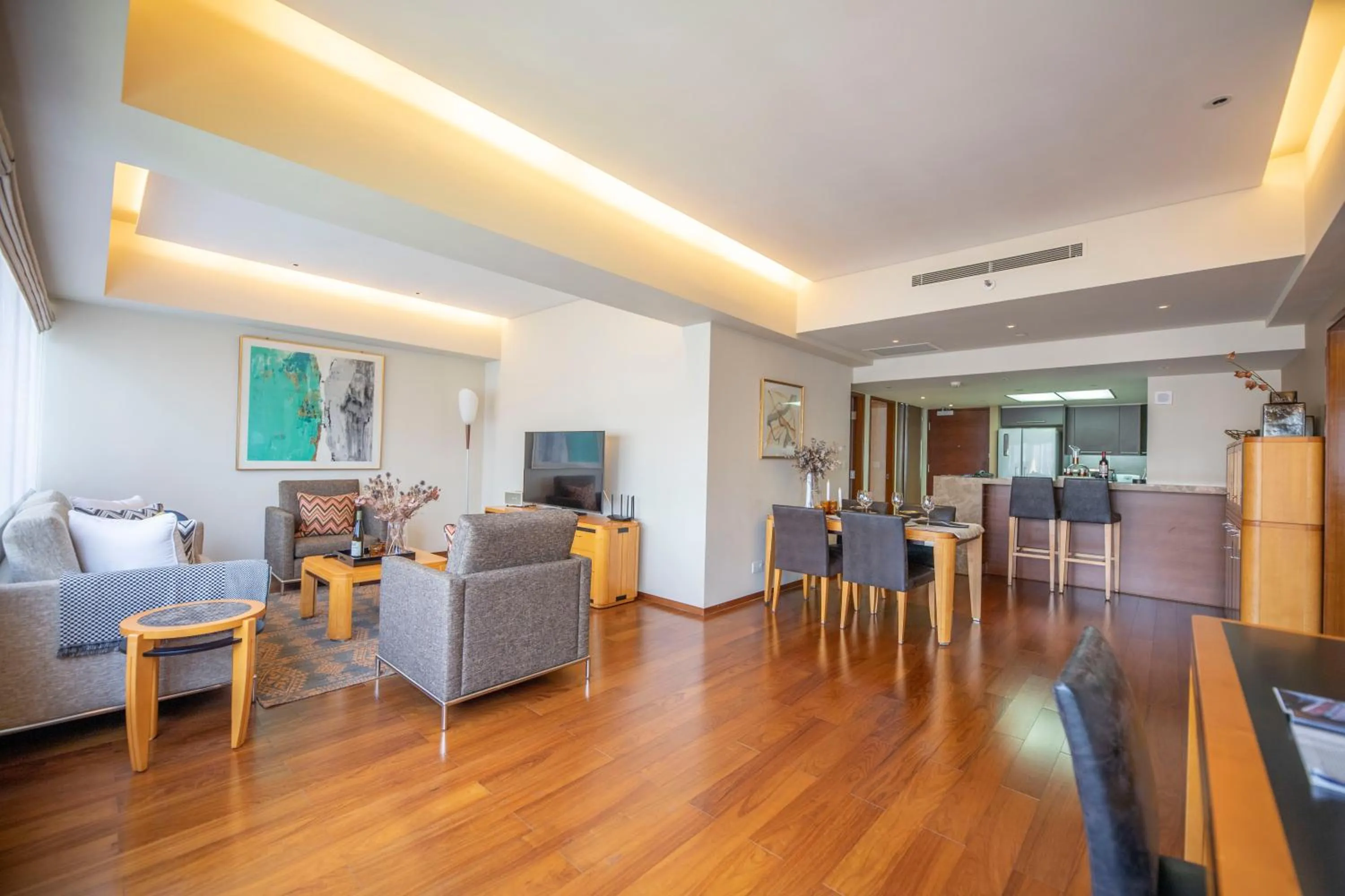 TV and multimedia in Shanghai Centre Serviced Apartment