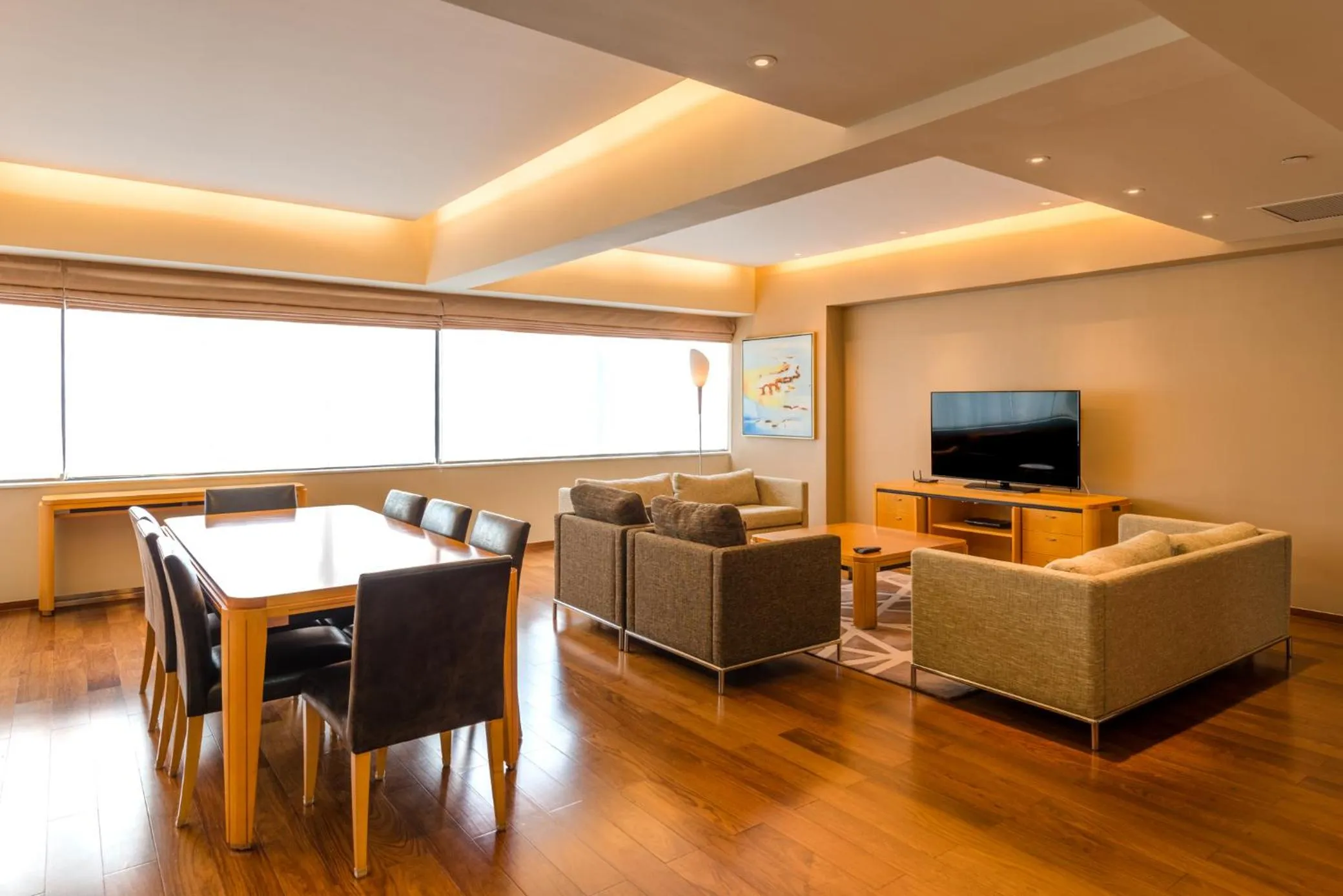 Shanghai Centre Serviced Apartment